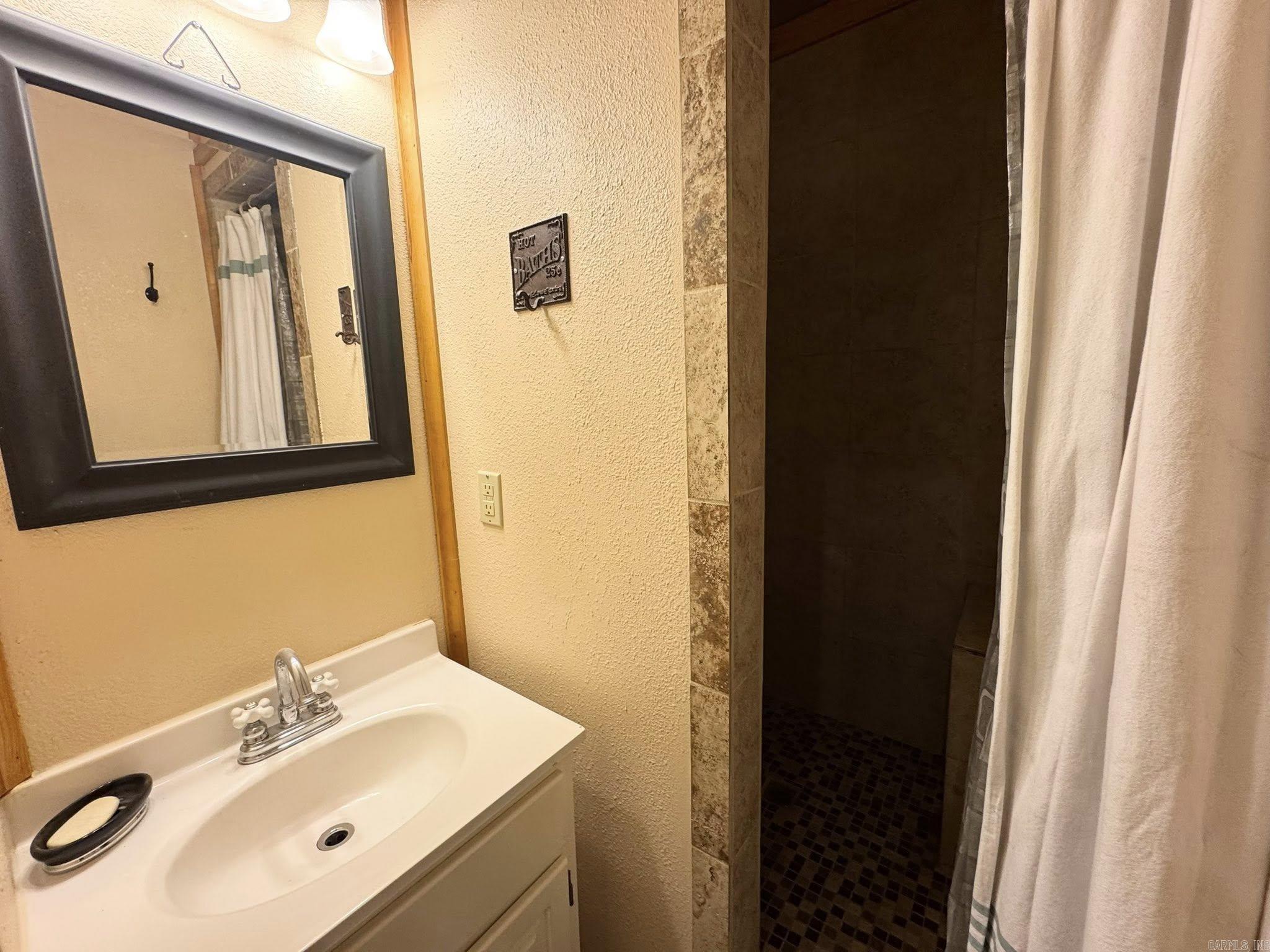 7099 S Hwy 9  Mountain View, AR