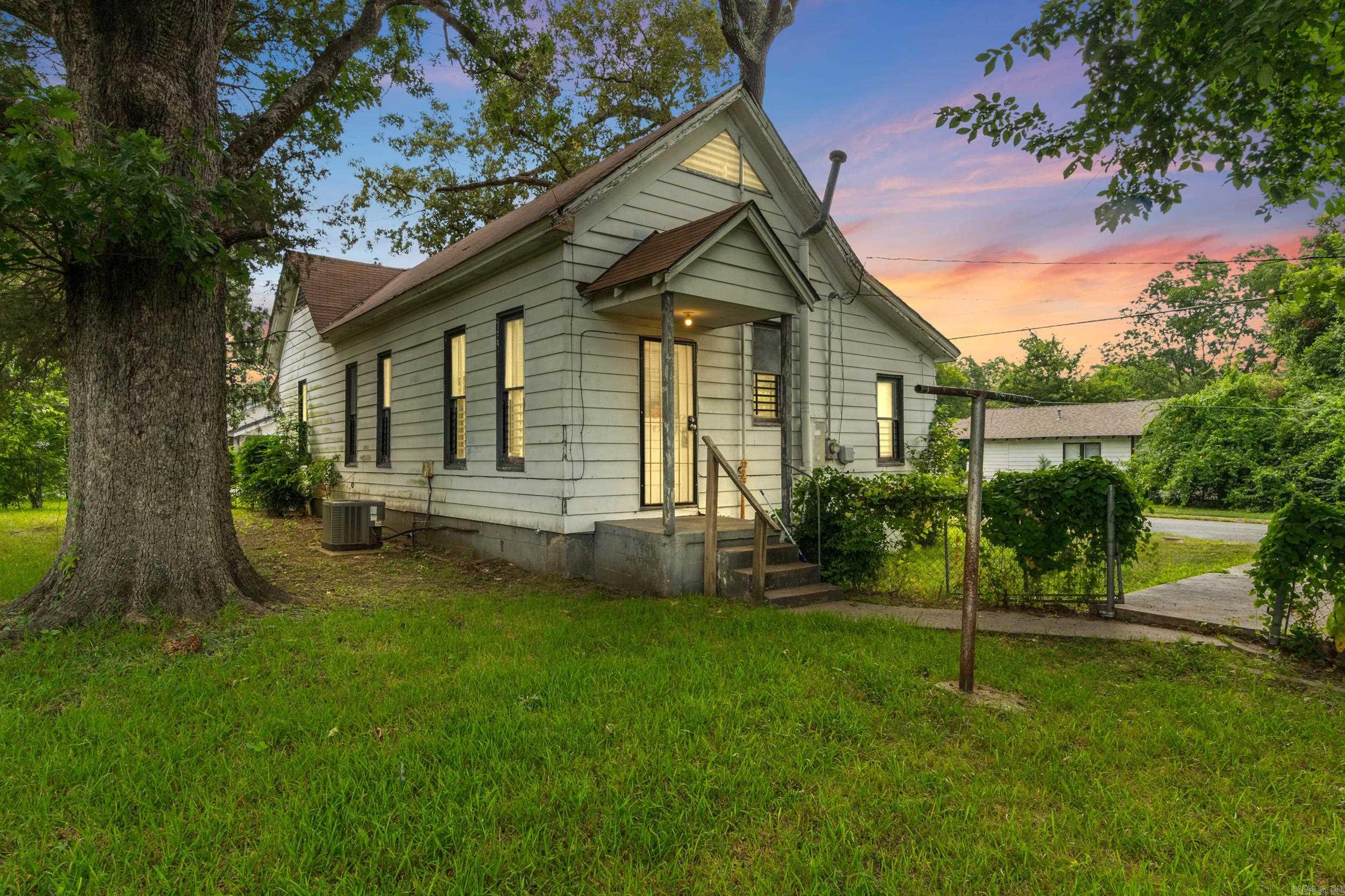 1800 W Short 17th  North Little Rock, AR