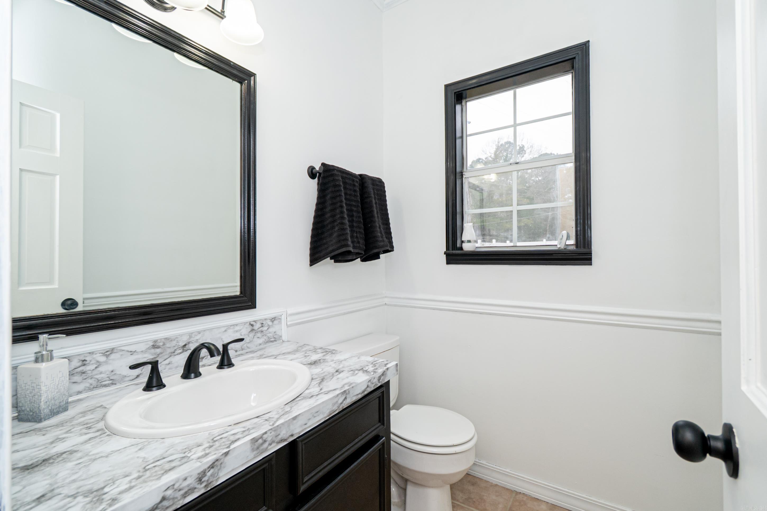 910 Memory Lane Camden, AR 71701