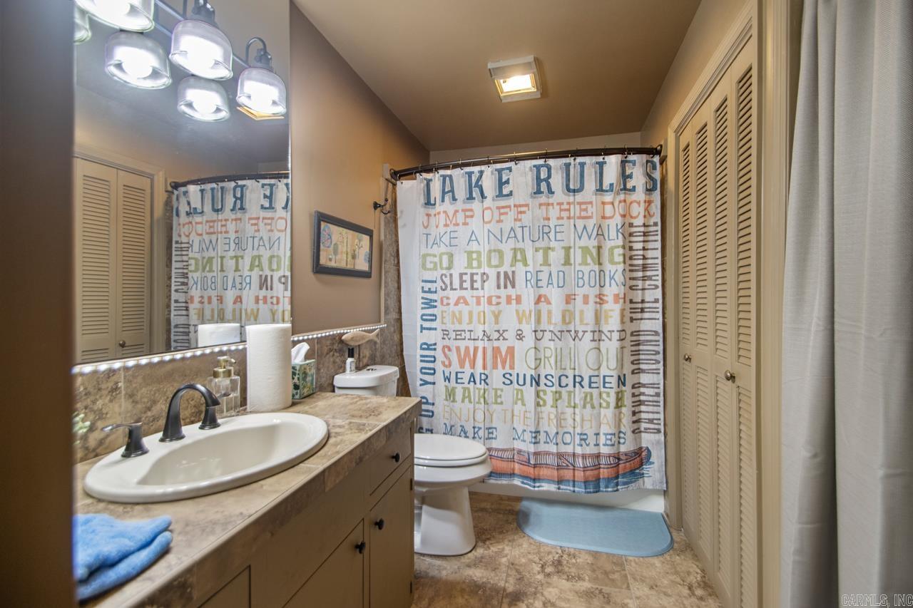 10 Henry  Perryville, AR