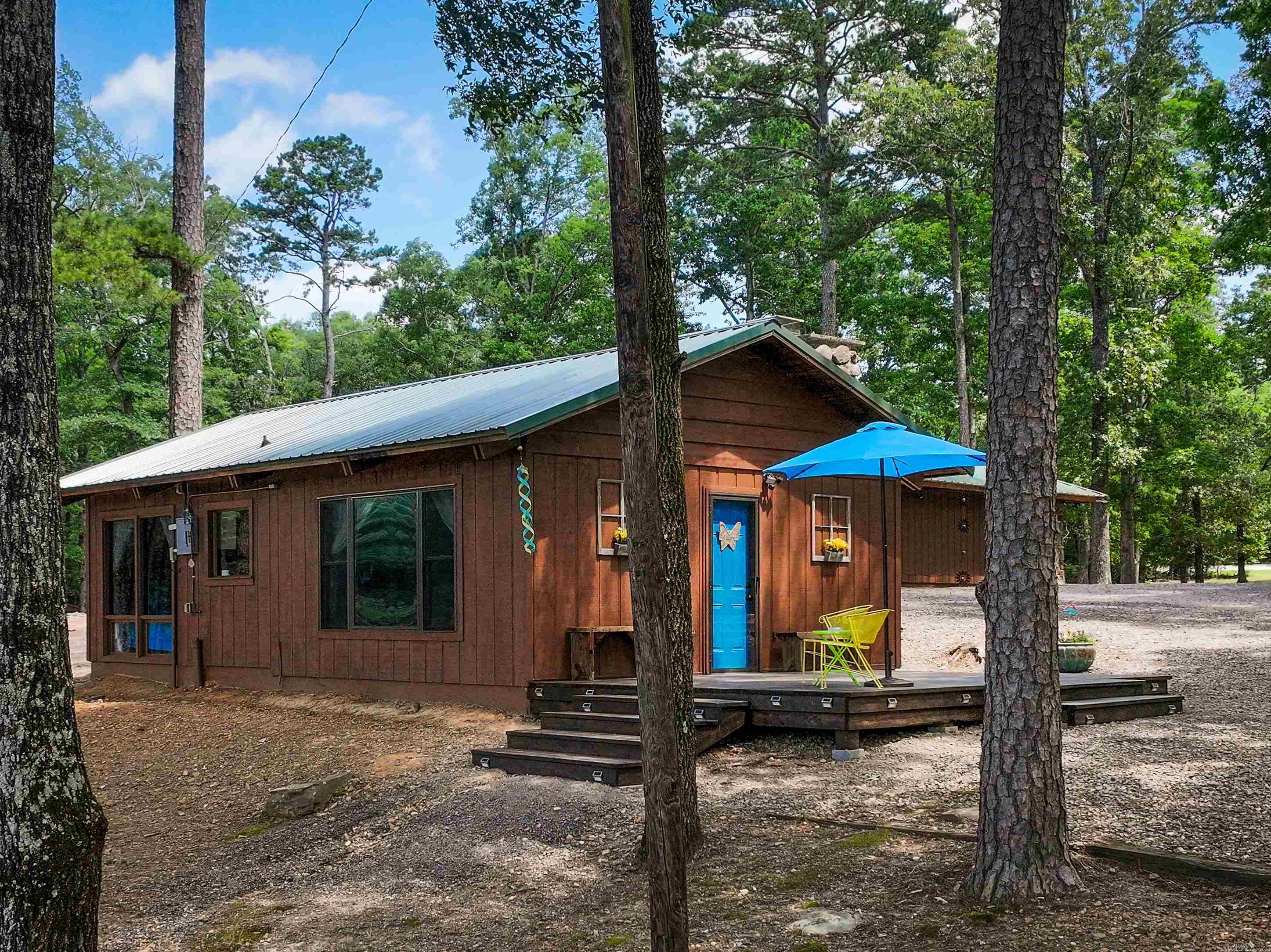 10 Henry  Perryville, AR