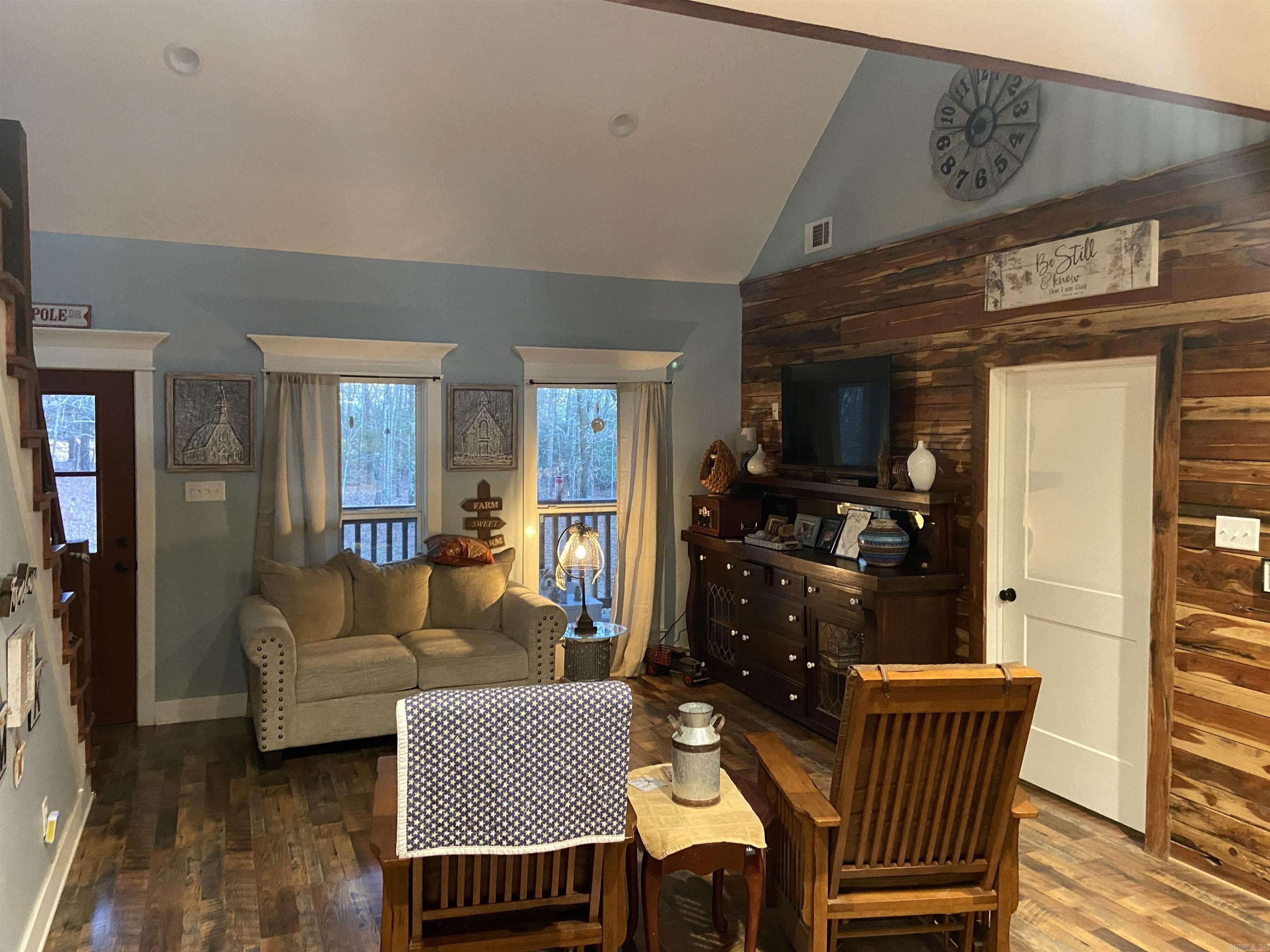 318 Wayne Walker  Romance, AR