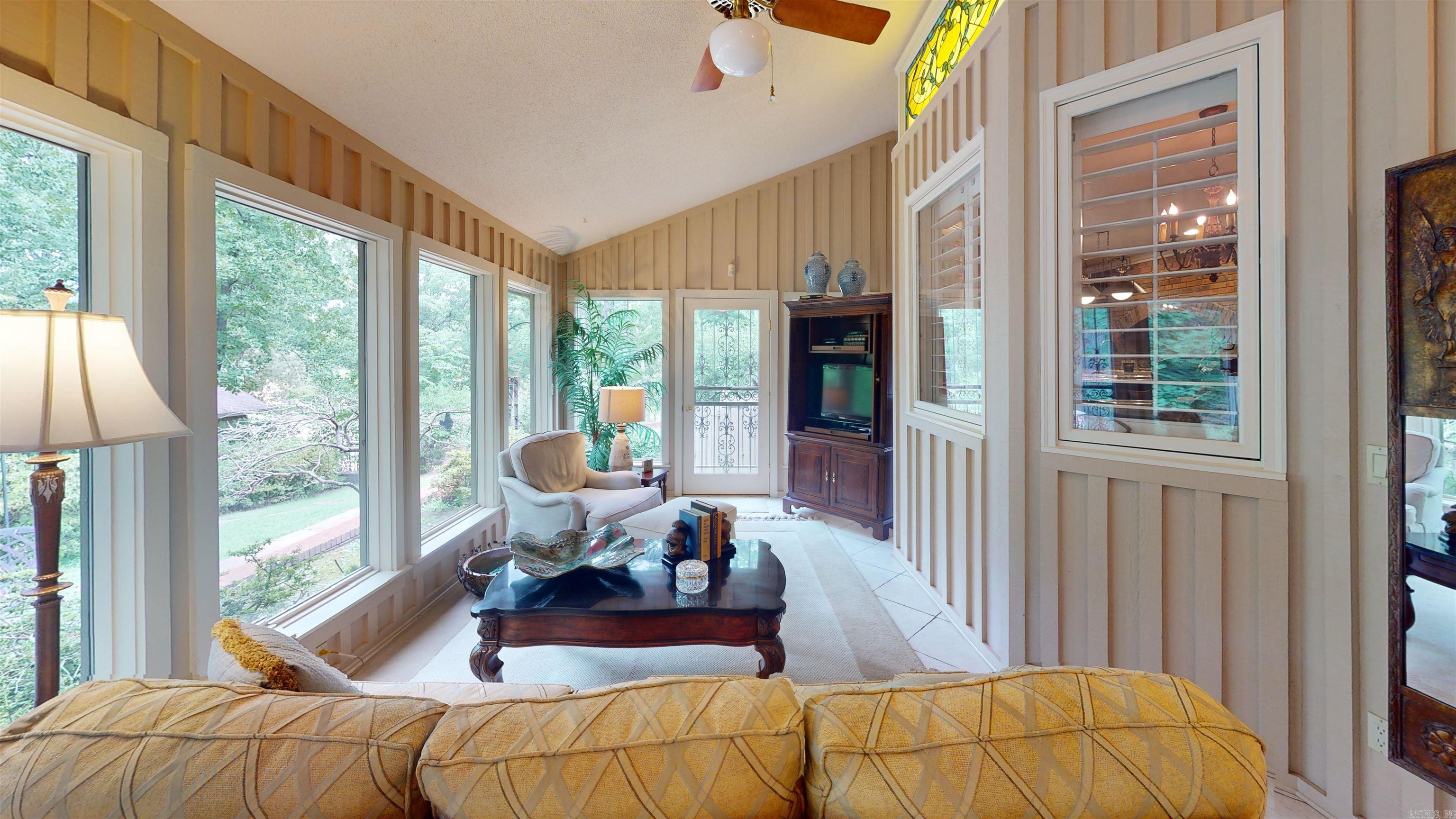 1003 Oakwood Dr  Wynne, AR