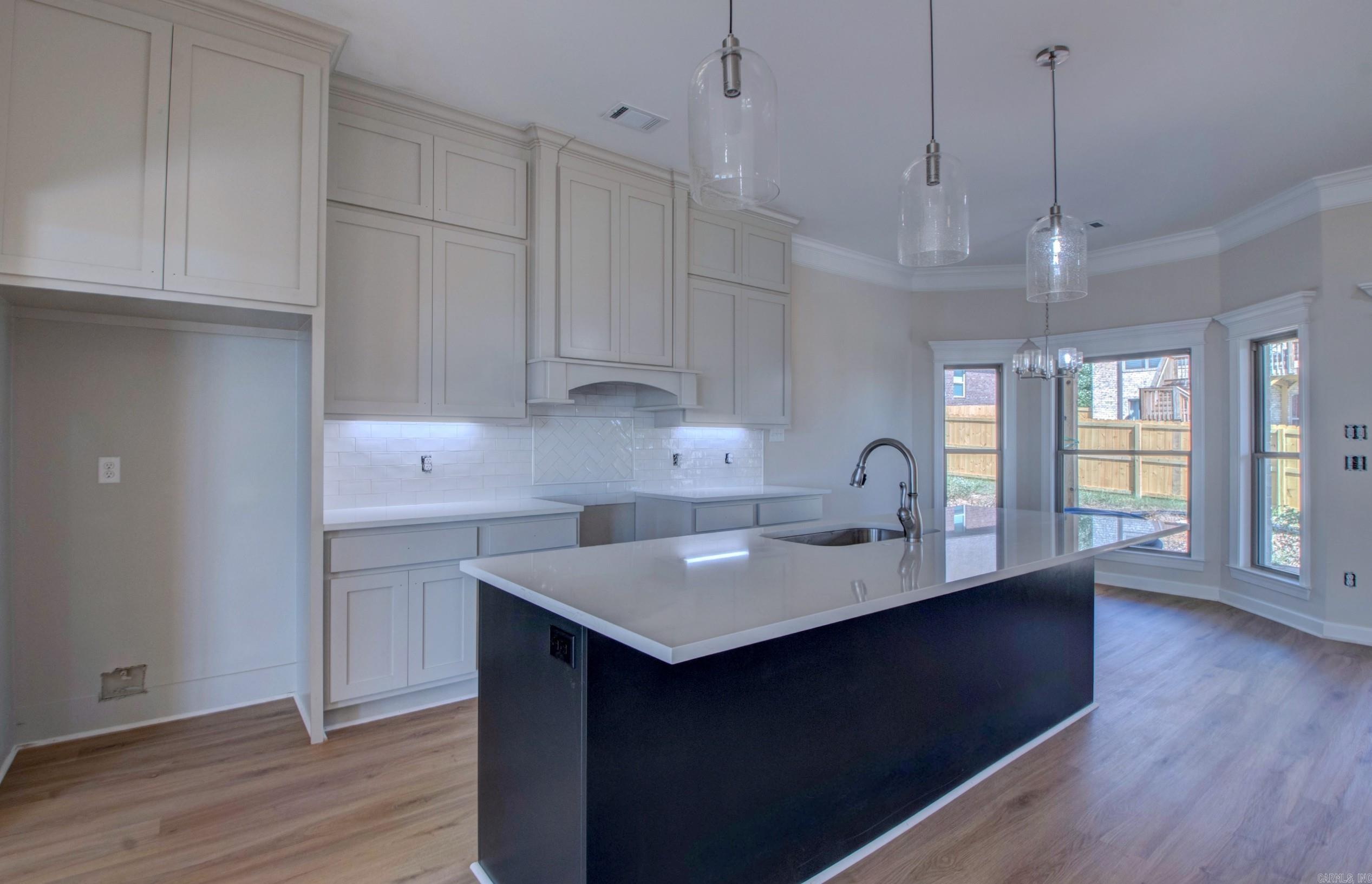 119 Crestview Drive  Maumelle, AR