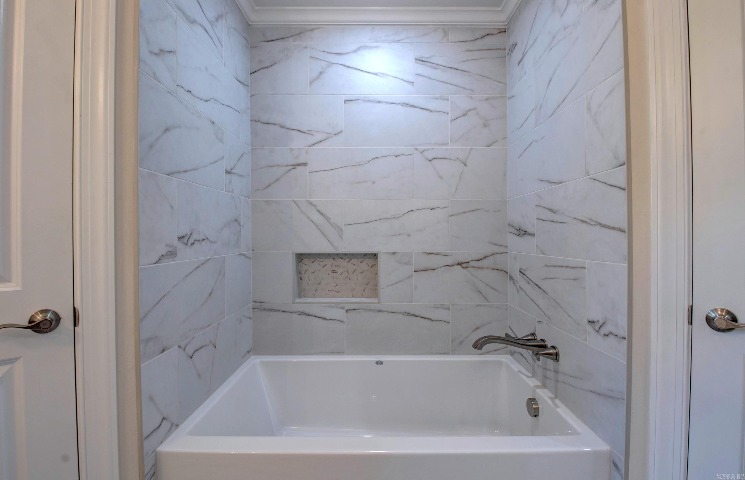 119 Crestview Drive  Maumelle, AR