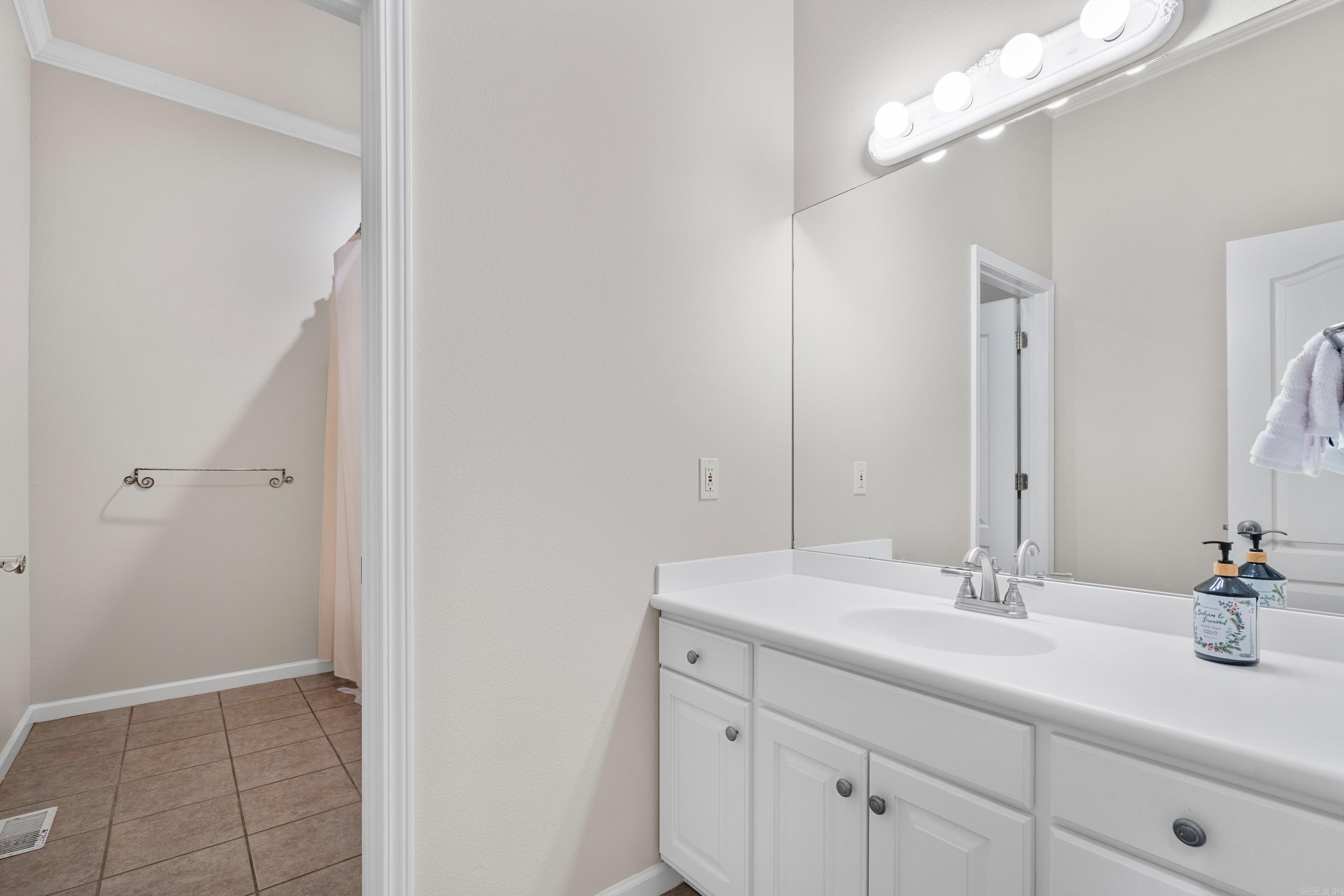 185 HILLSIDE  Hot Springs, AR