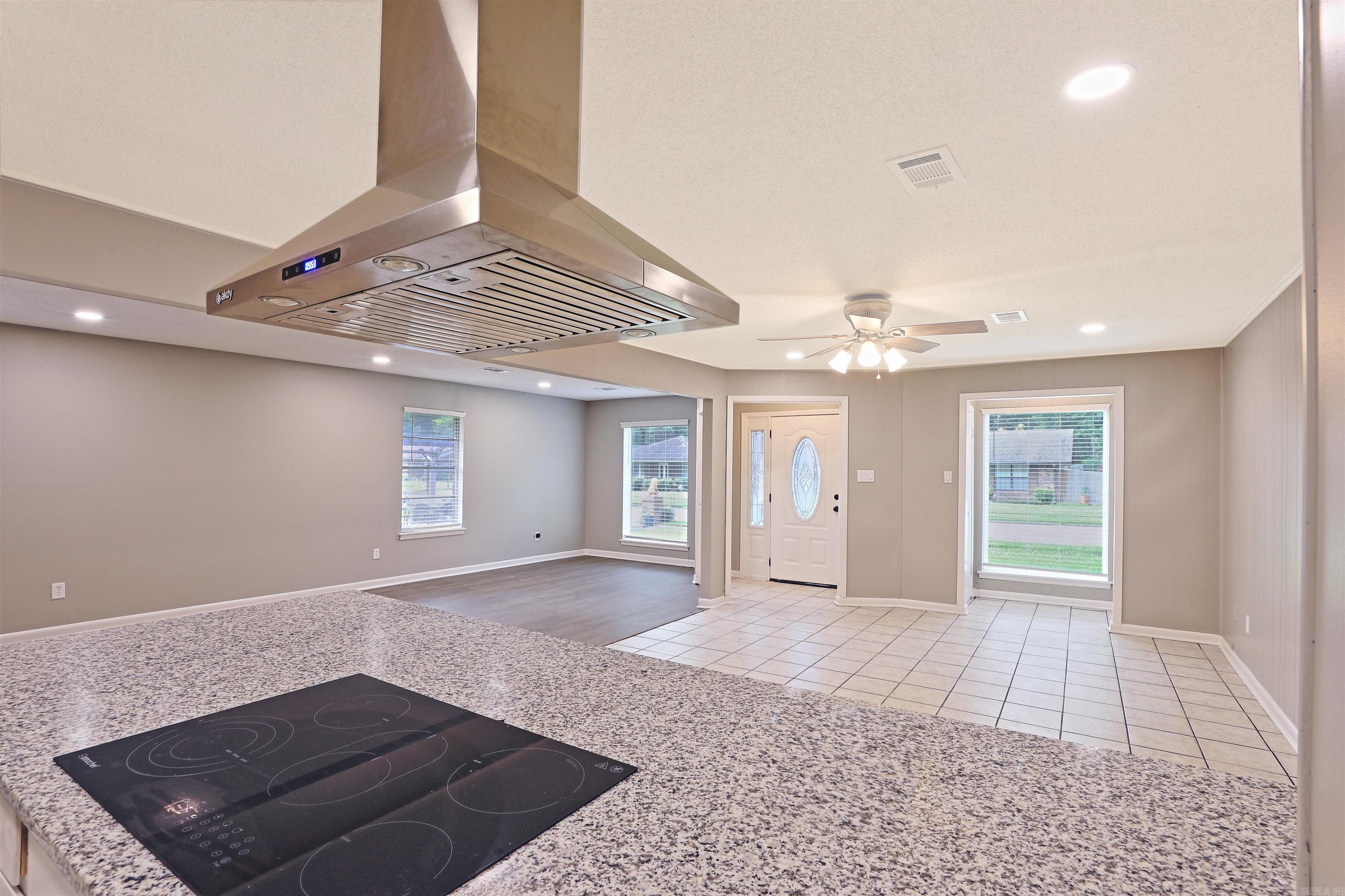 6905 White Oak Cove  White Hall, AR