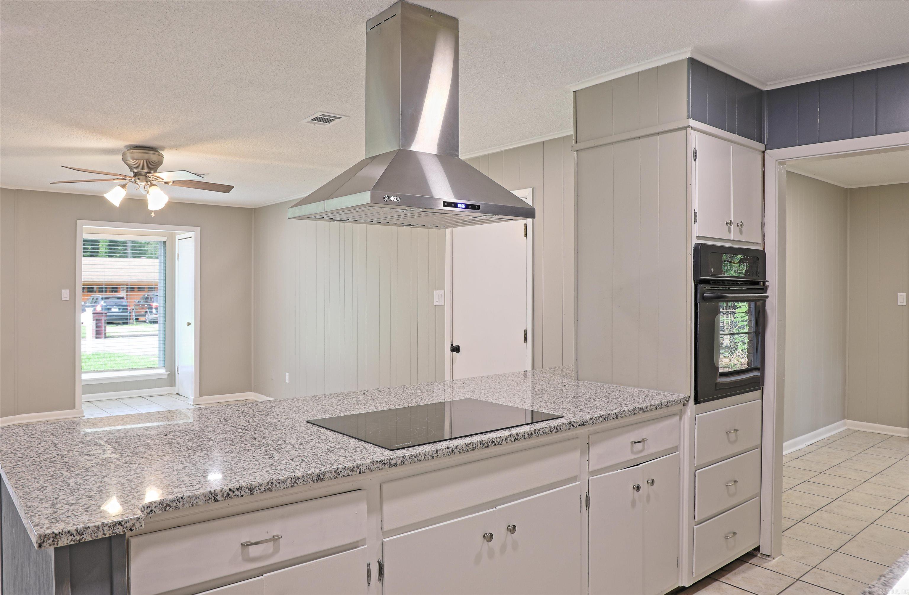 6905 White Oak Cove  White Hall, AR