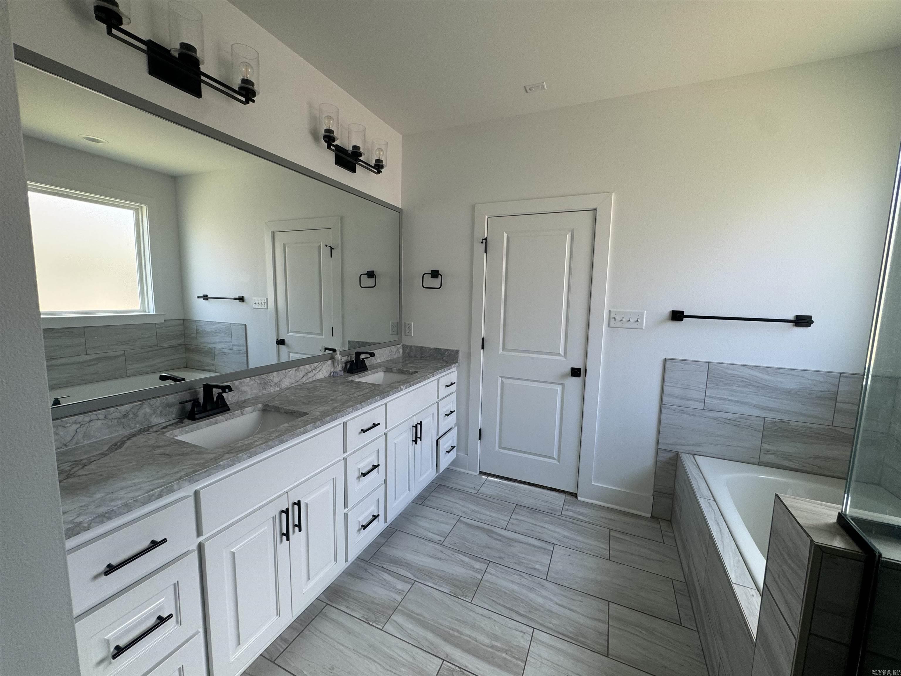 2529 Kara  Benton, AR