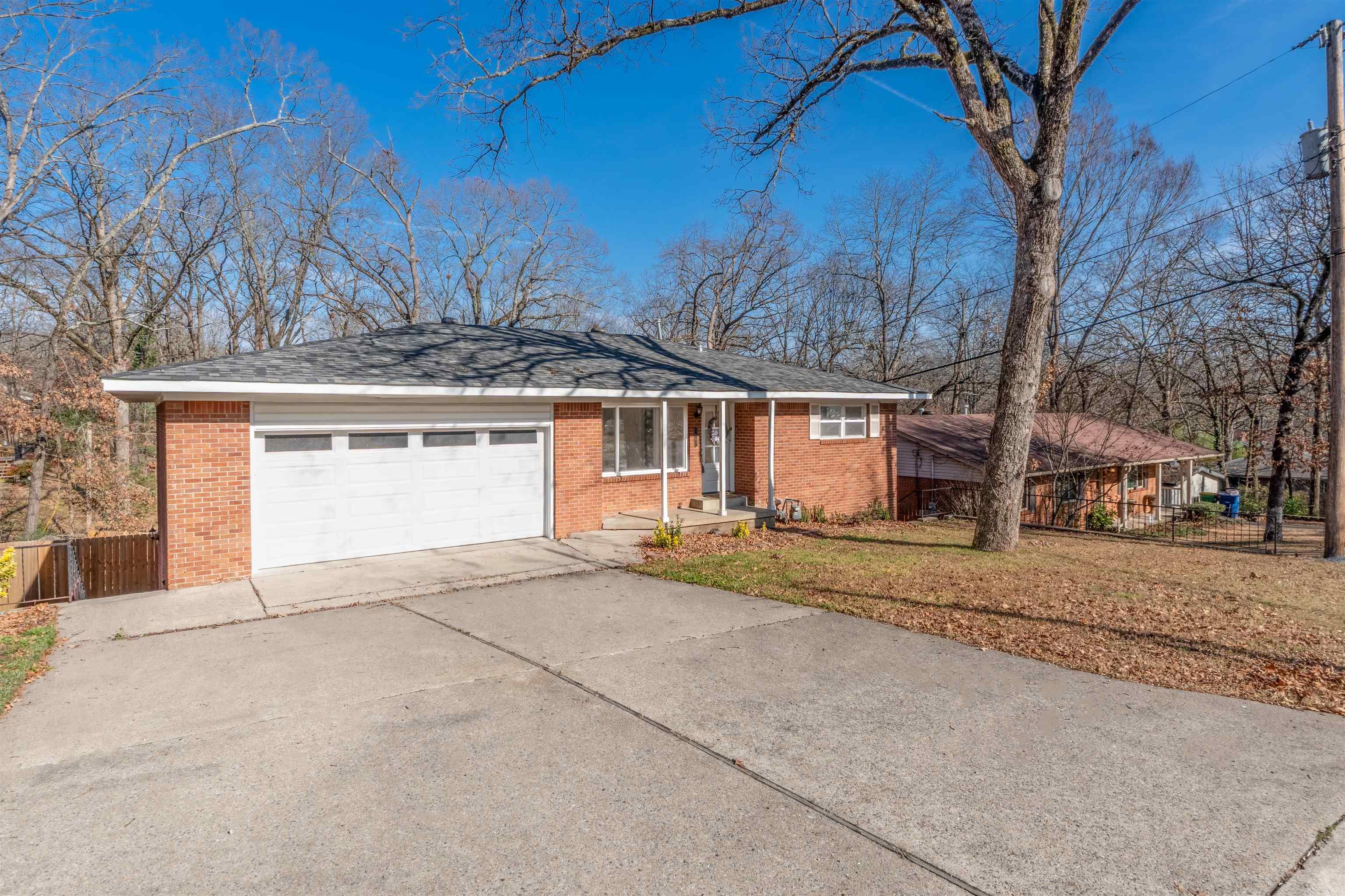 1607 Grove Hill  North Little Rock, AR