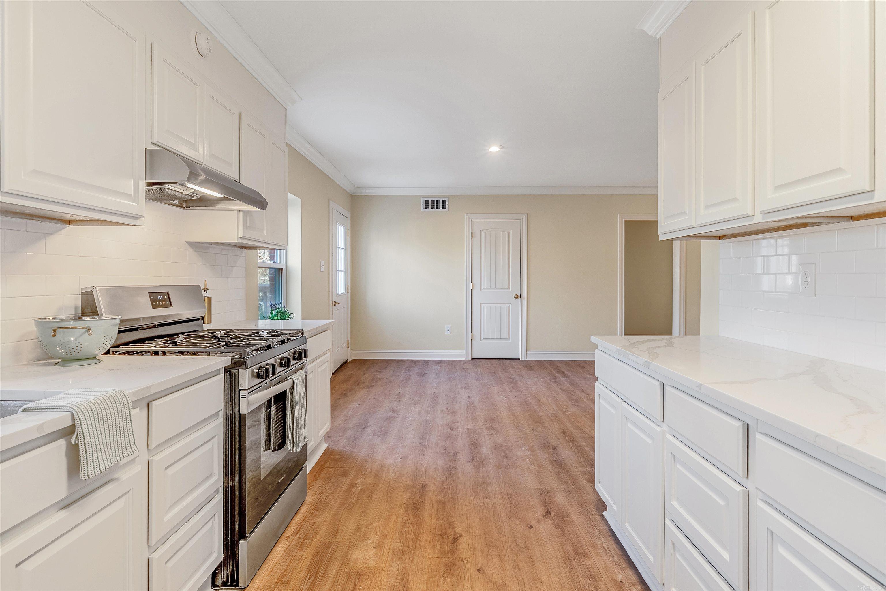 1607 Grove Hill  North Little Rock, AR