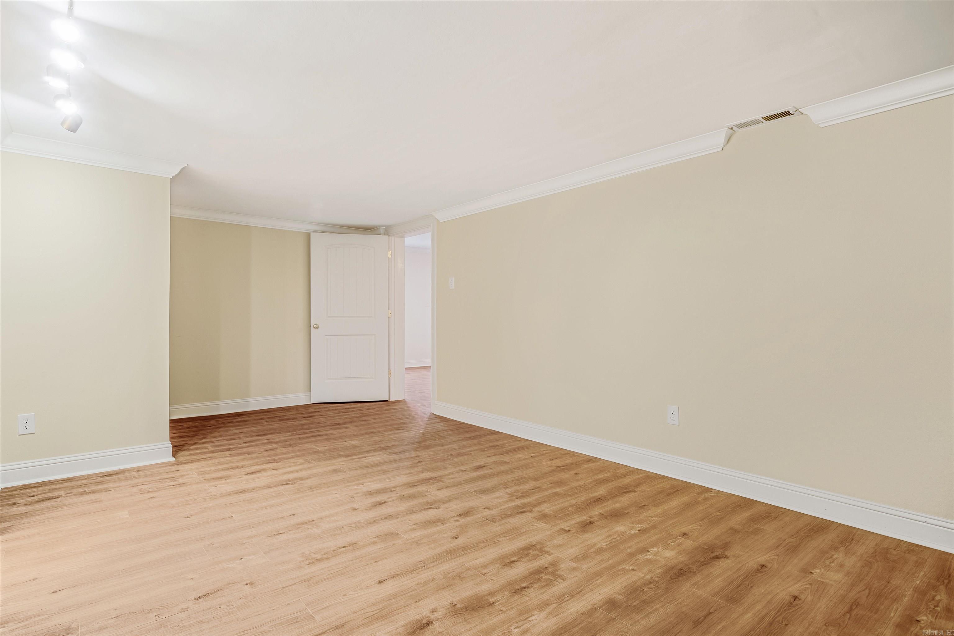 1607 Grove Hill  North Little Rock, AR