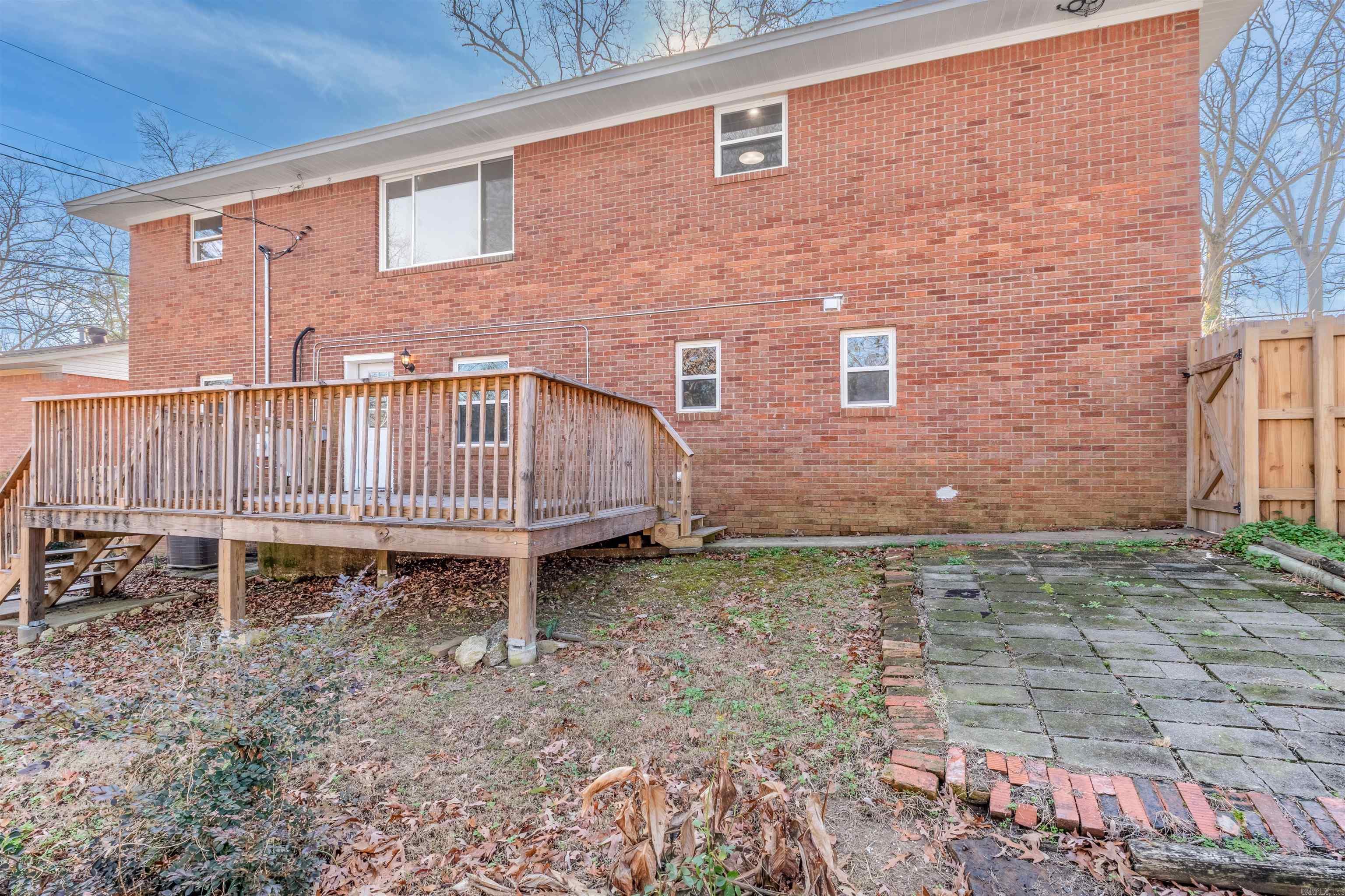 1607 Grove Hill  North Little Rock, AR