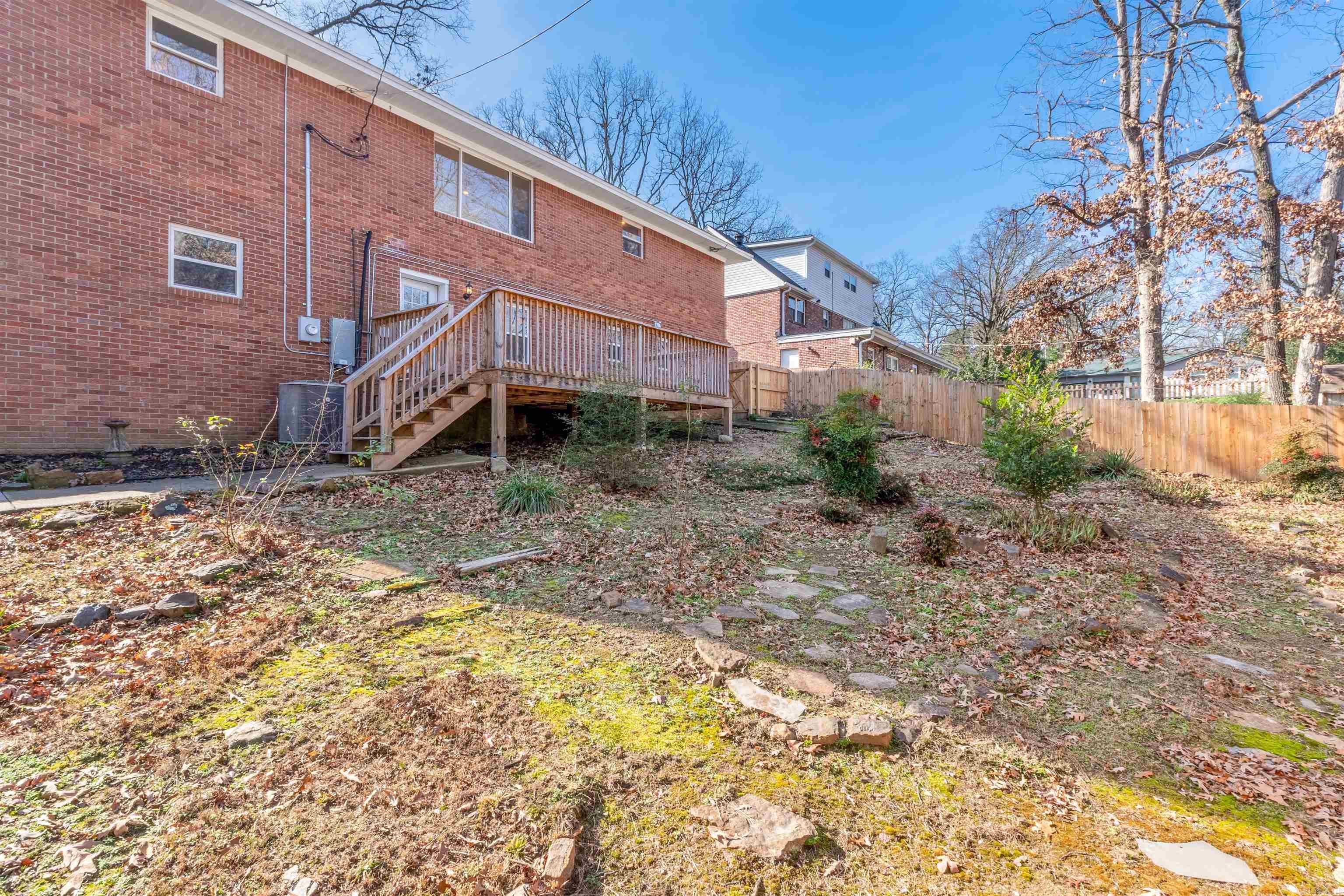 1607 Grove Hill  North Little Rock, AR