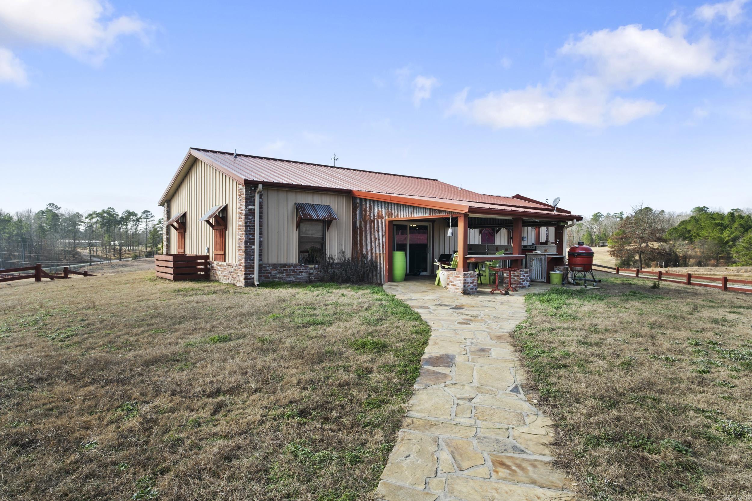 15298 Highway 84  Bismarck, AR