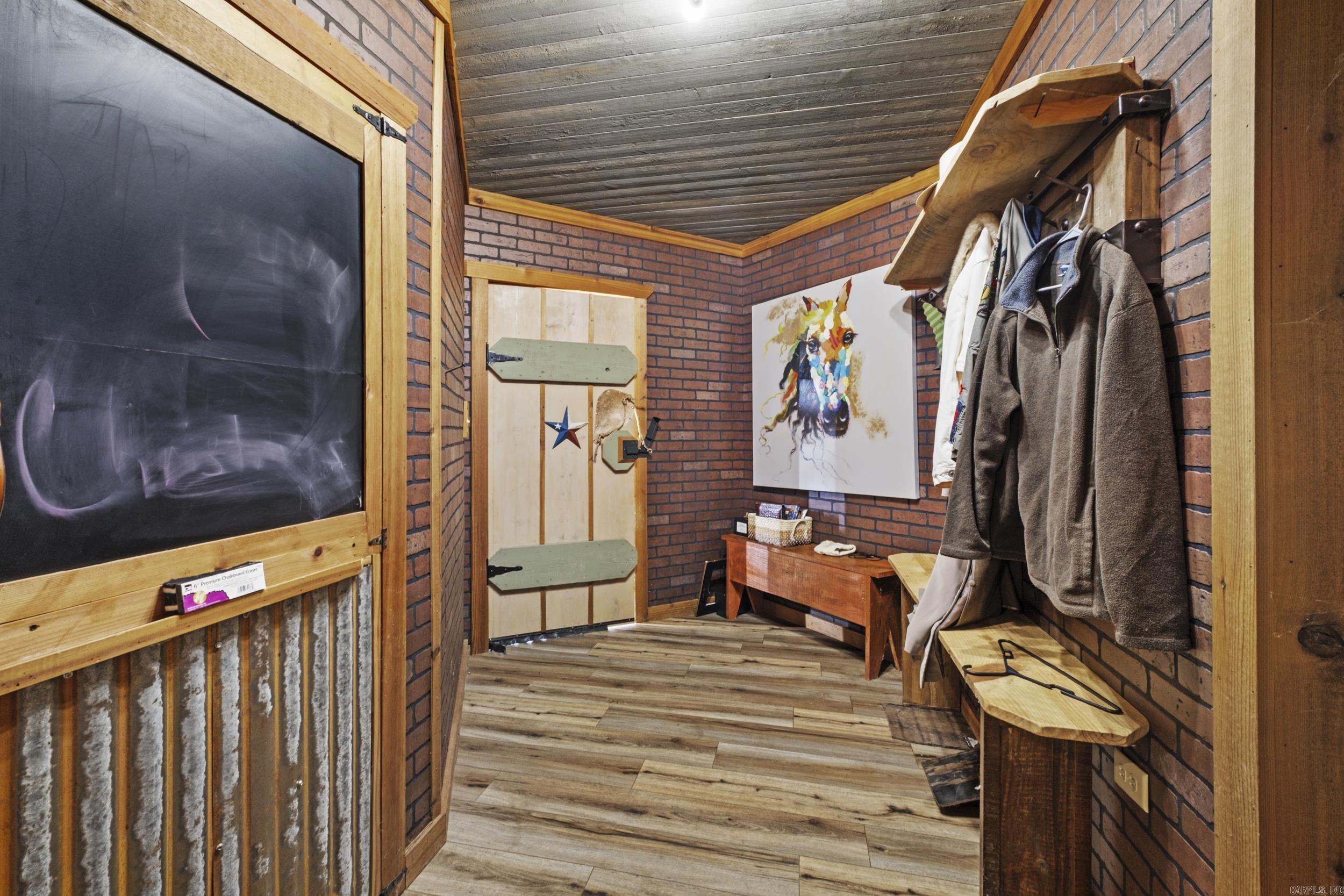 15298 Highway 84  Bismarck, AR