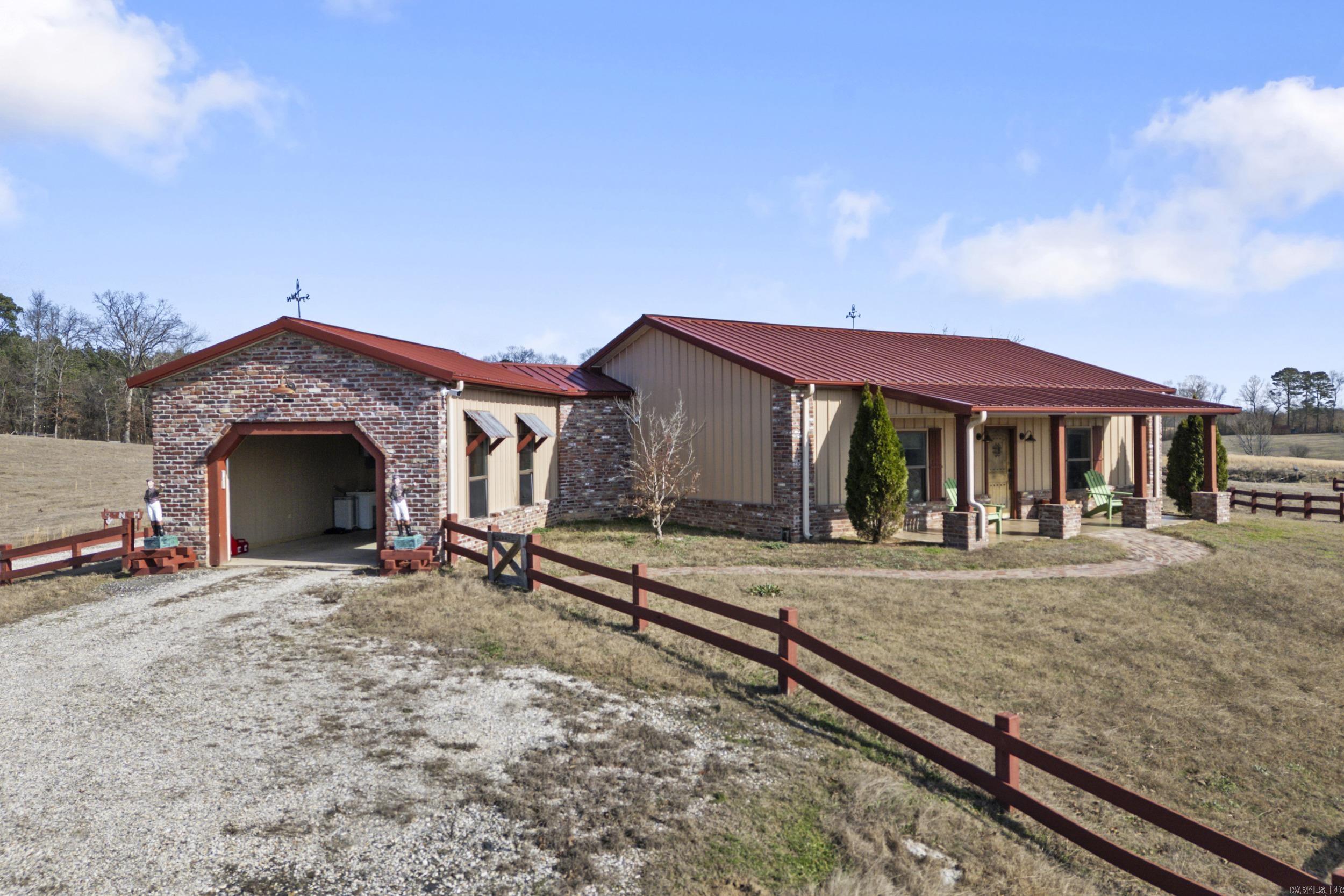 15298 Highway 84  Bismarck, AR