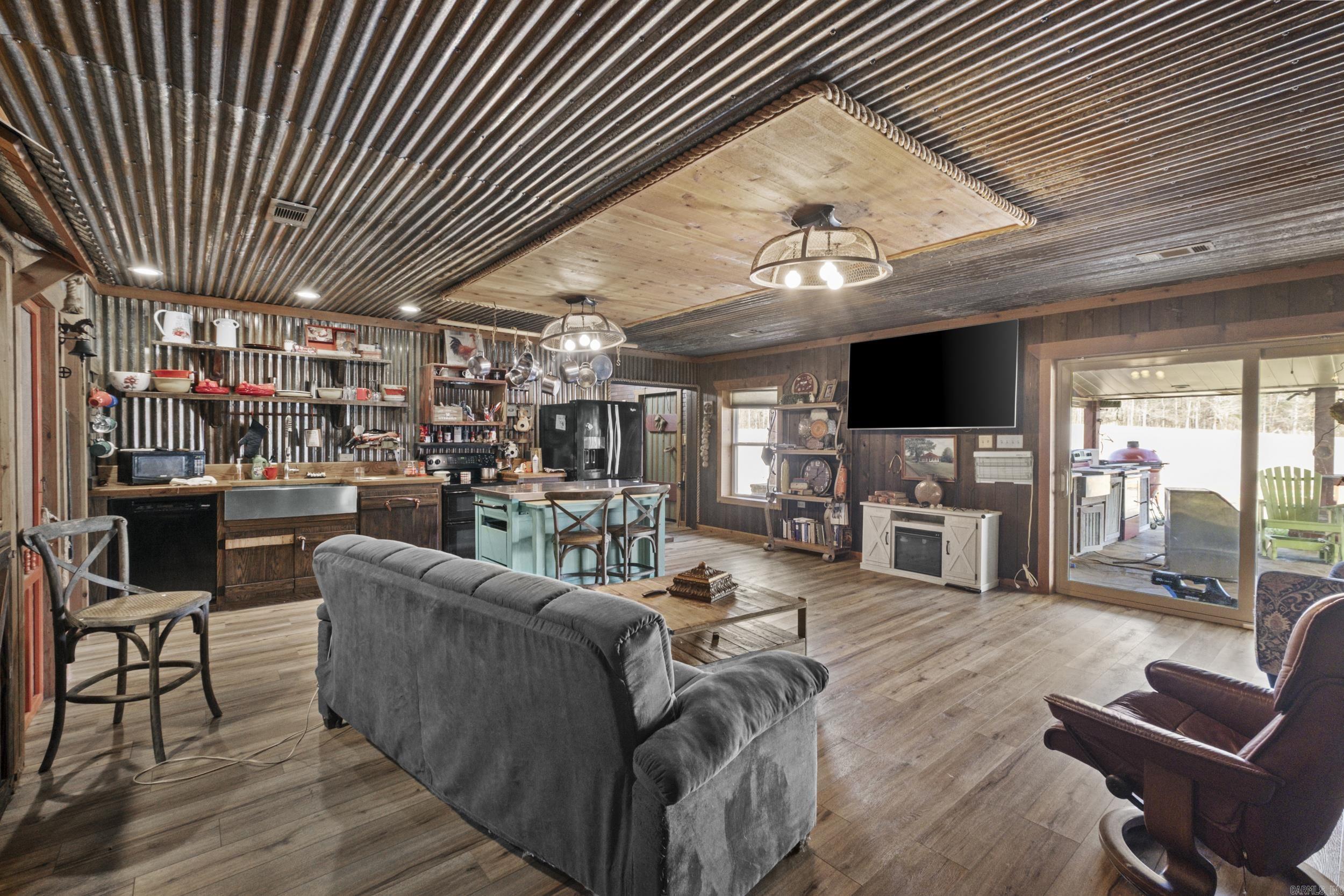 15298 Highway 84  Bismarck, AR