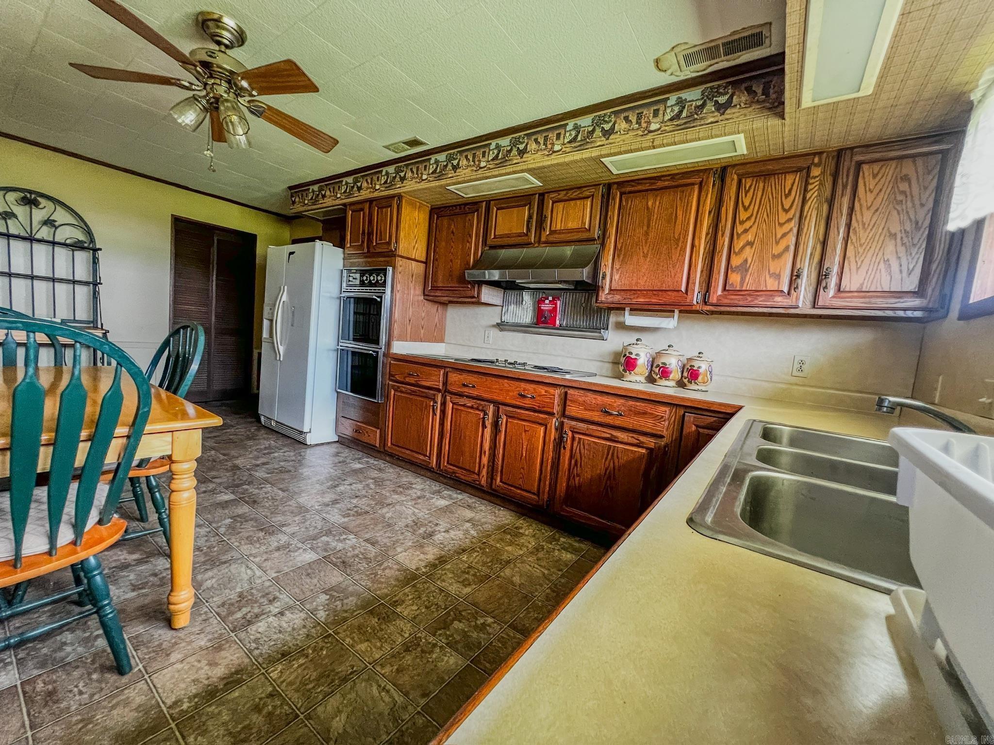 560 E State  Caraway, AR