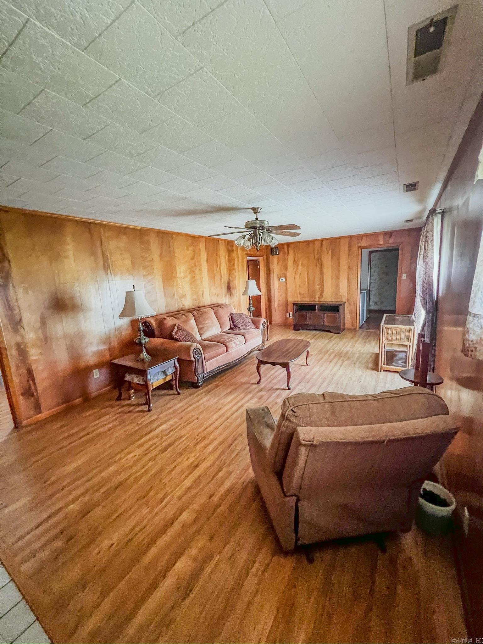 560 E State  Caraway, AR