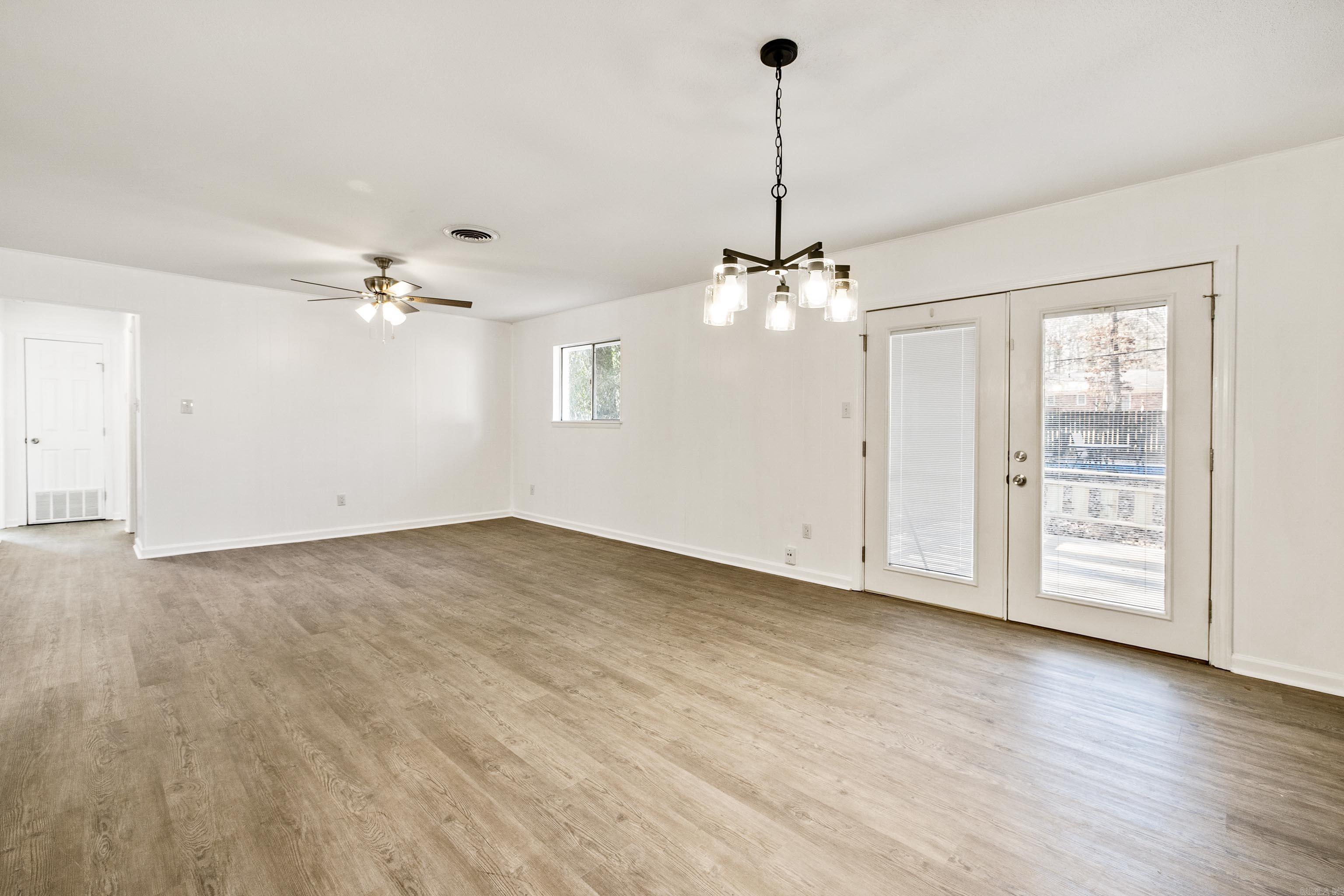 1522 Chris  Benton, AR