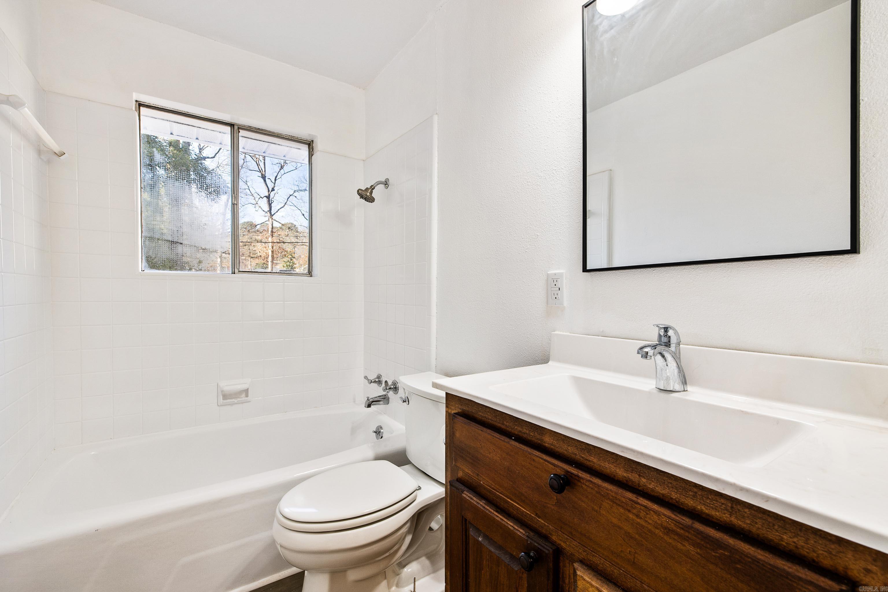 1522 Chris  Benton, AR