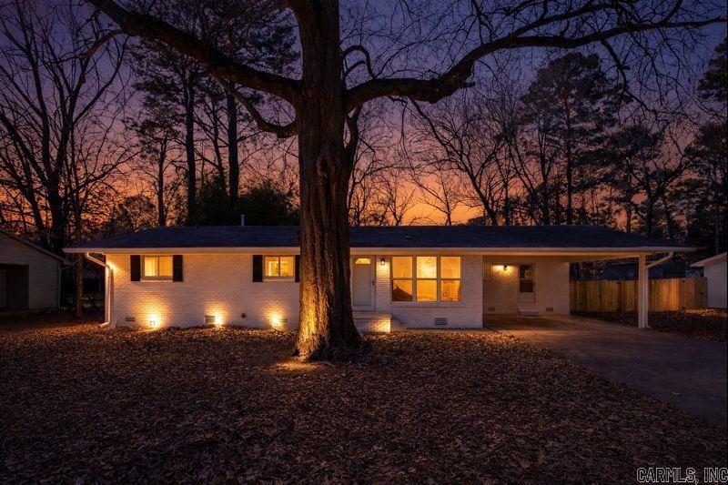 1522 Chris  Benton, AR