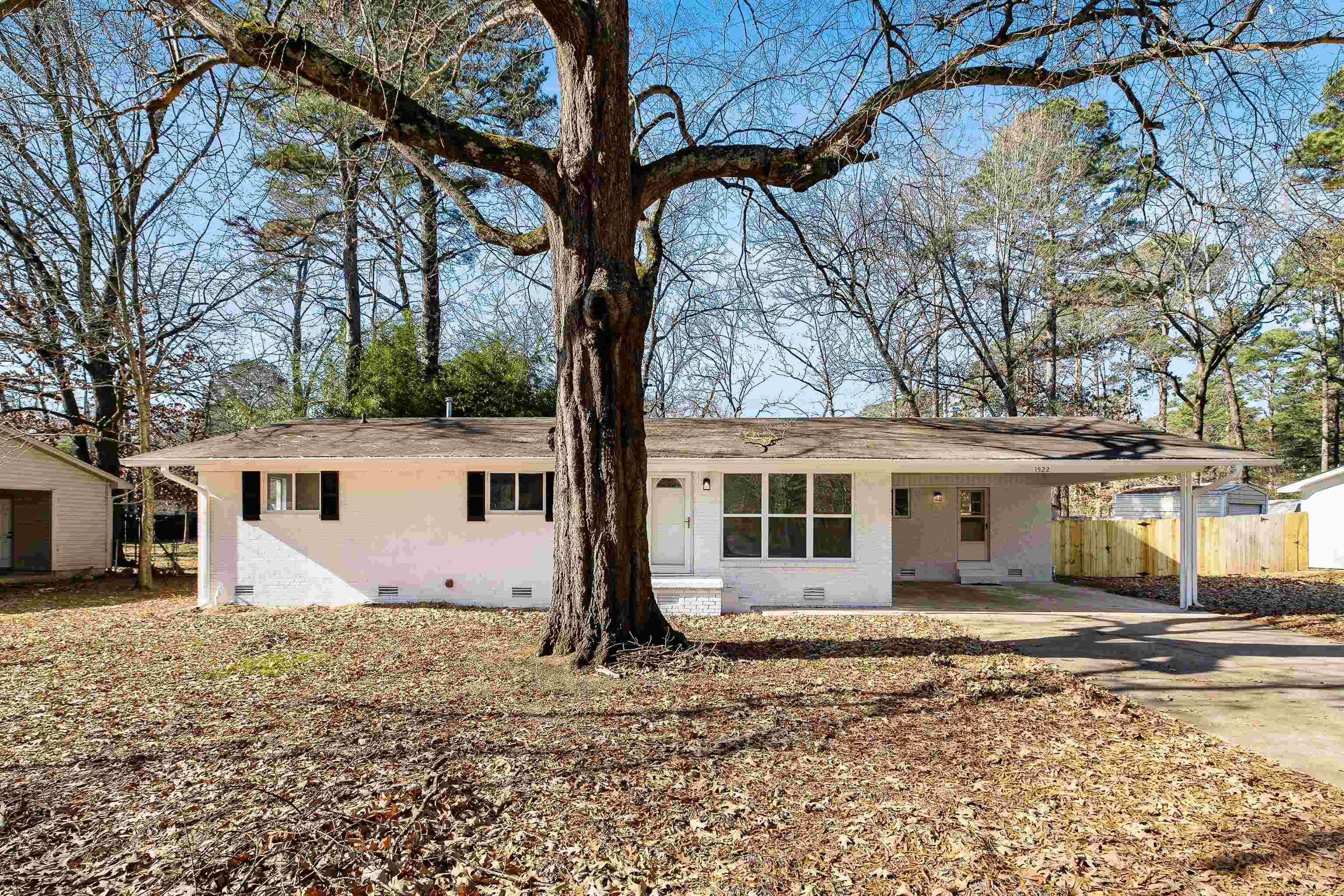 1522 Chris  Benton, AR