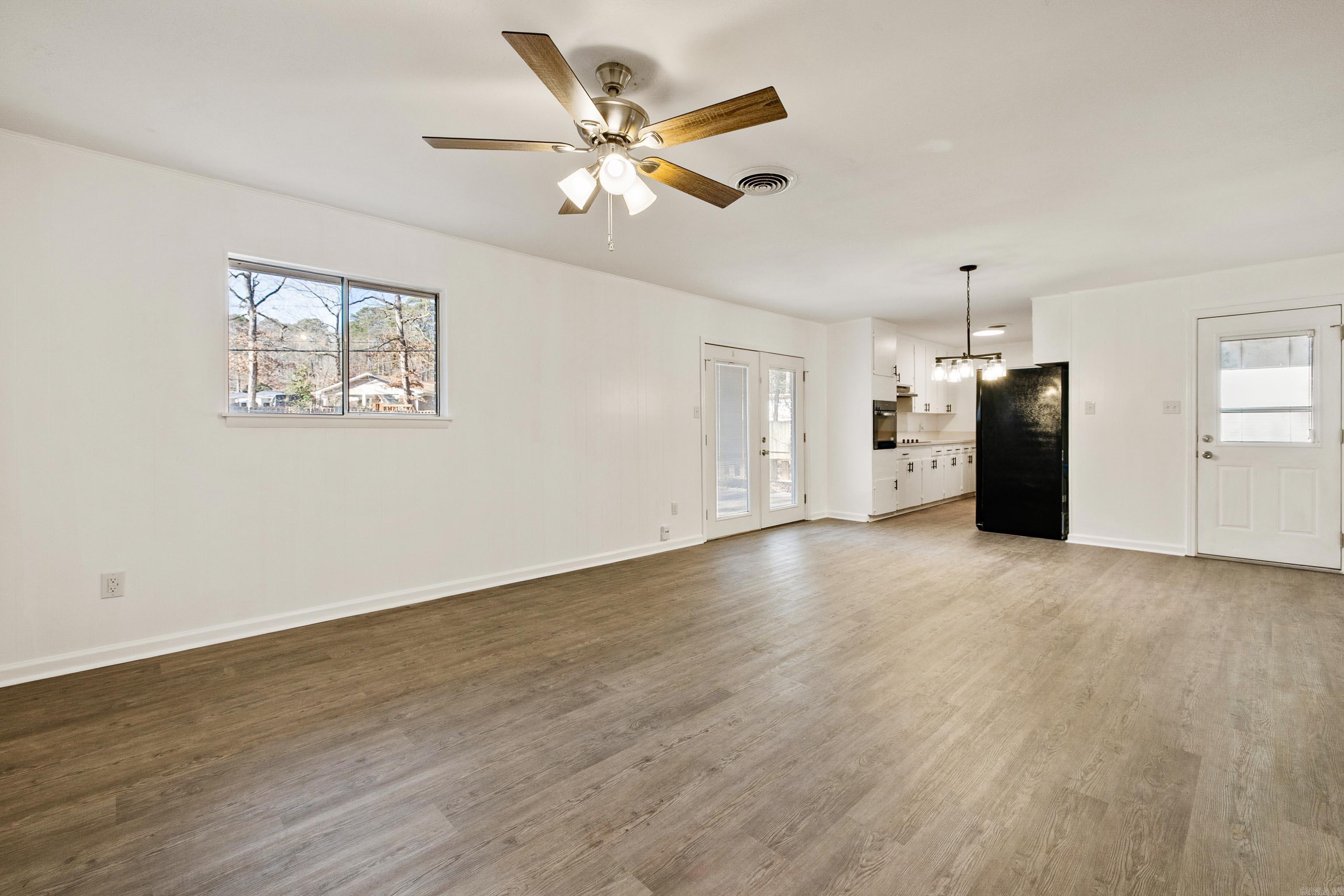 1522 Chris  Benton, AR