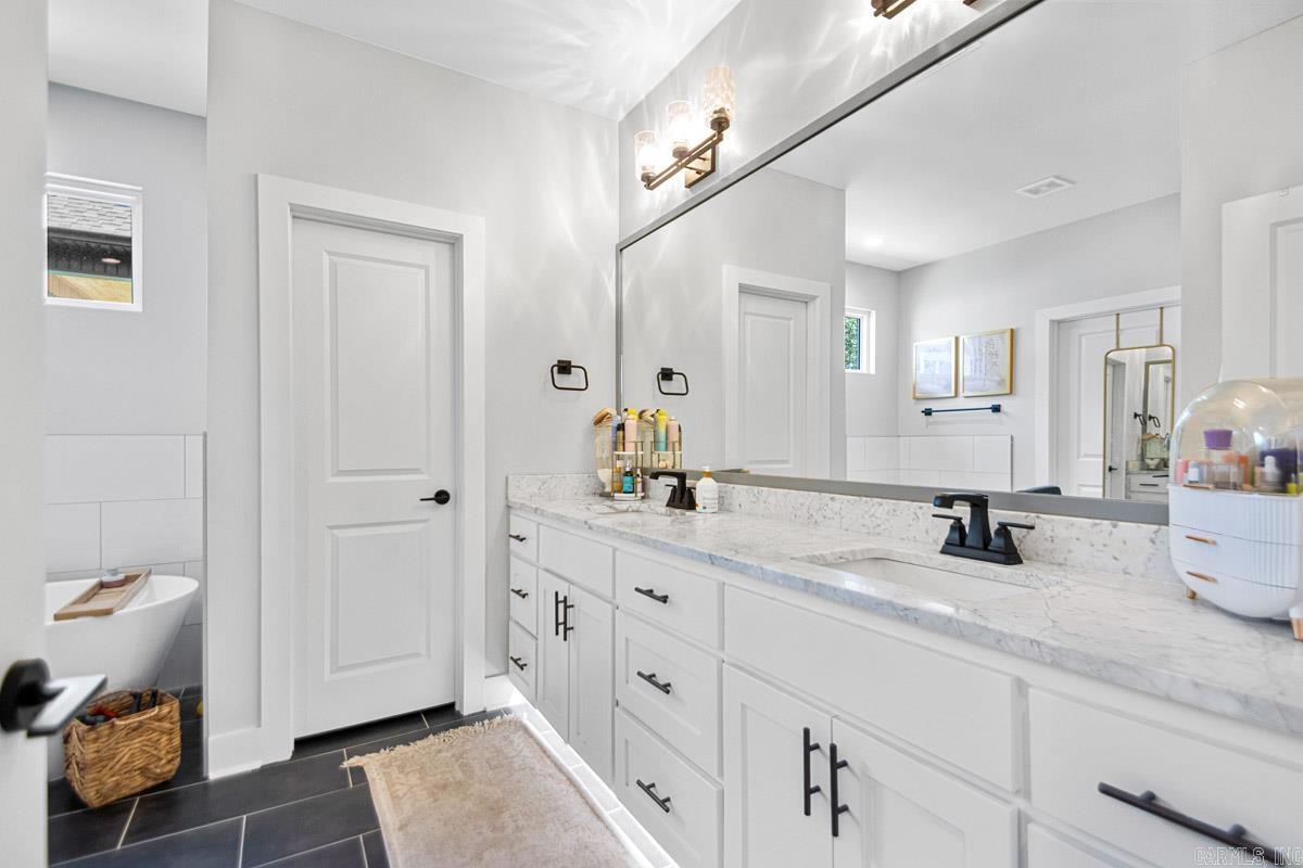 2565 Kara  Bryant, AR