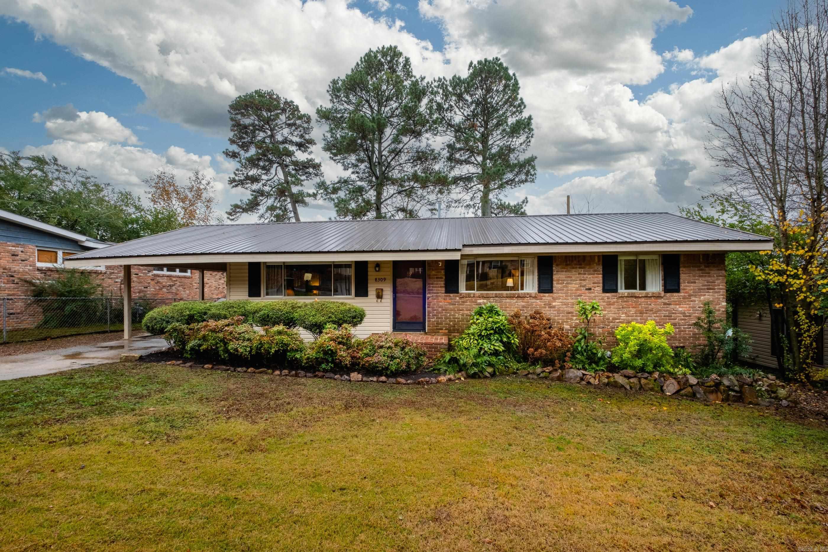 8309 Red Oak  Little Rock, AR