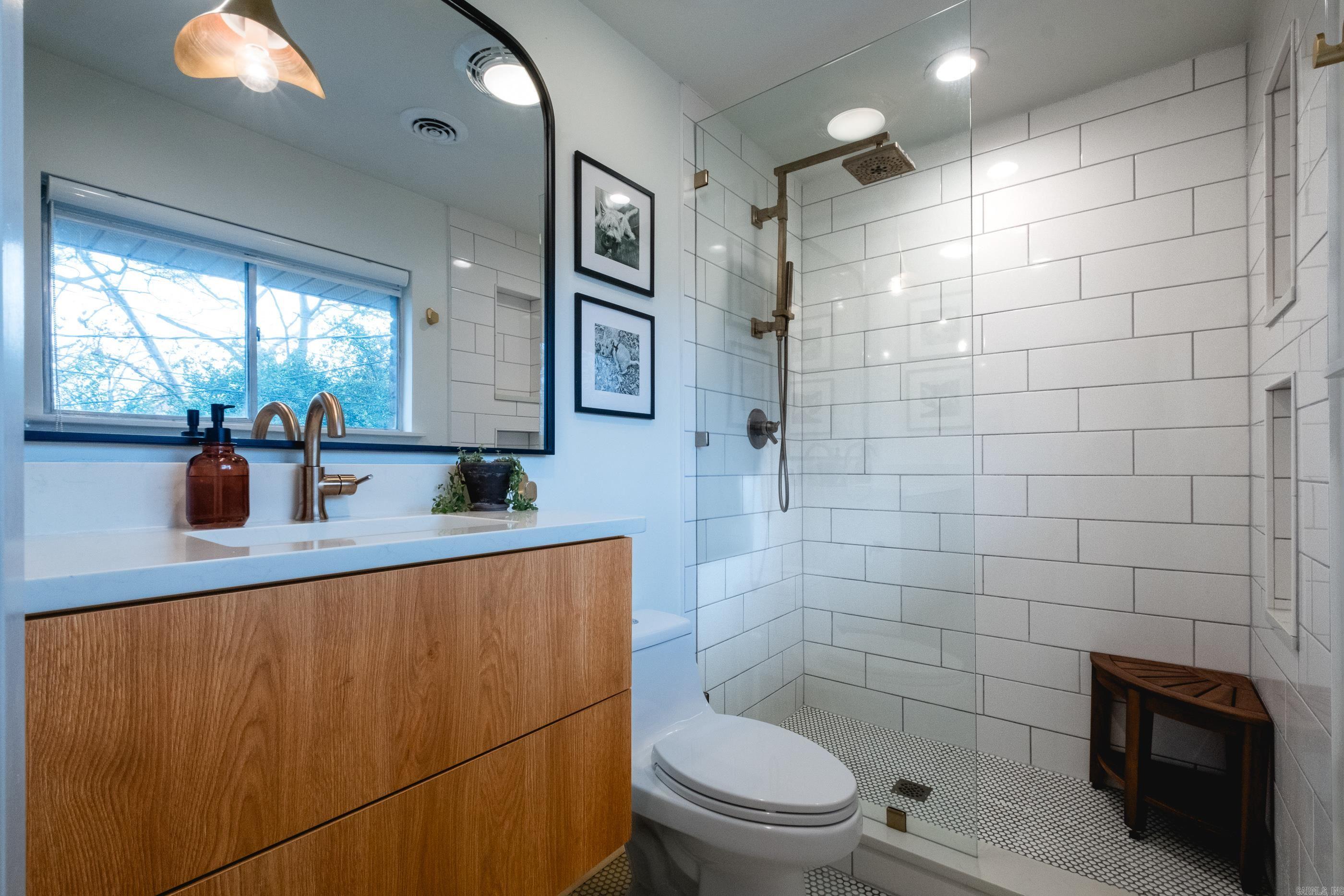 8309 Red Oak  Little Rock, AR