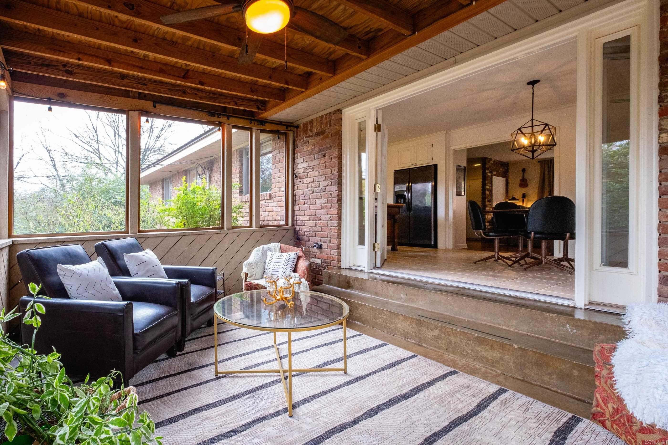 8309 Red Oak  Little Rock, AR