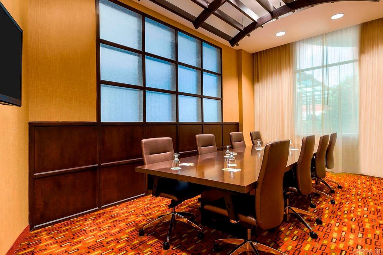 521 President Clinton  #1206  Little Rock, AR