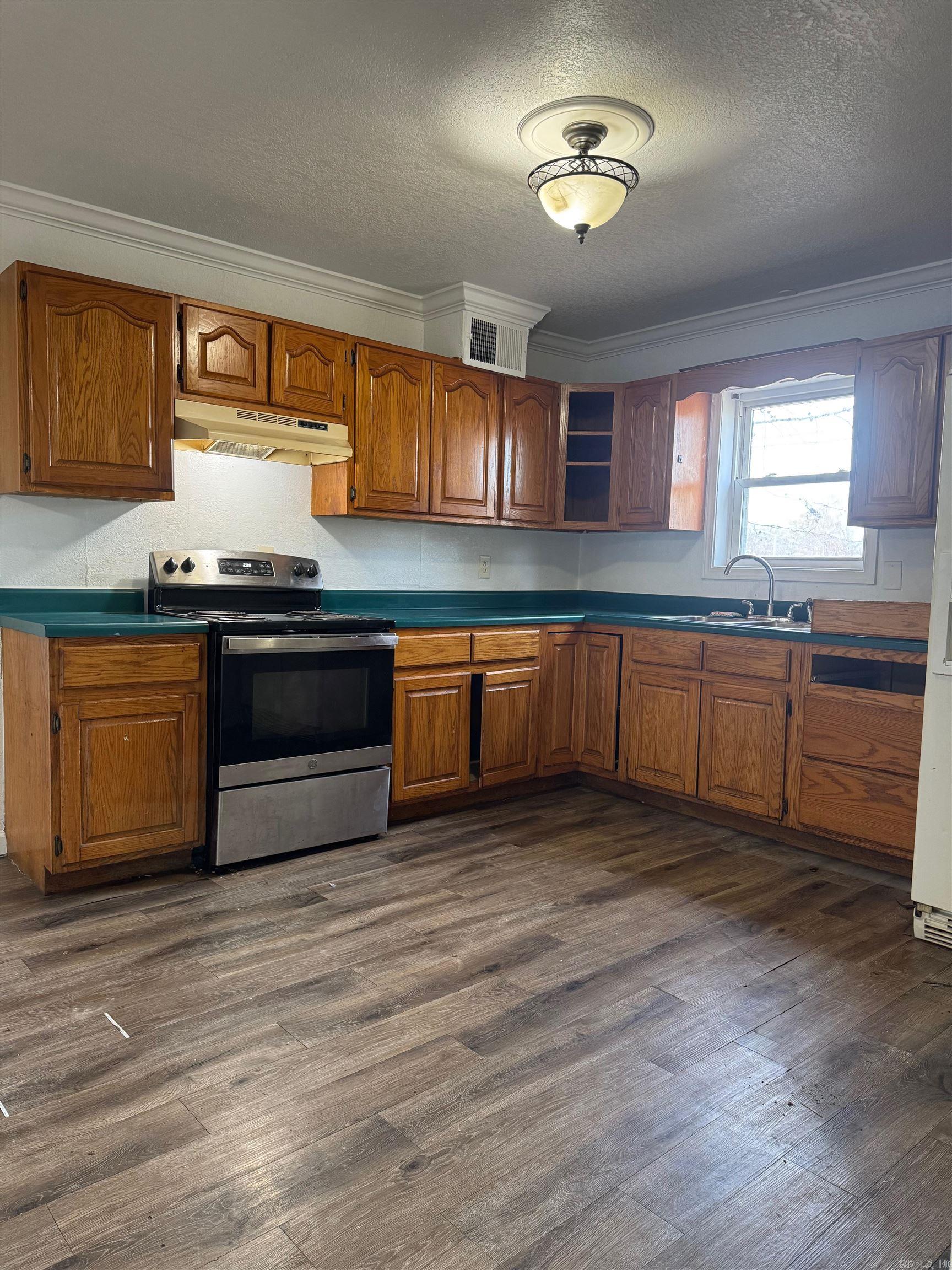 215 Pine Street Jonesboro, AR 72401