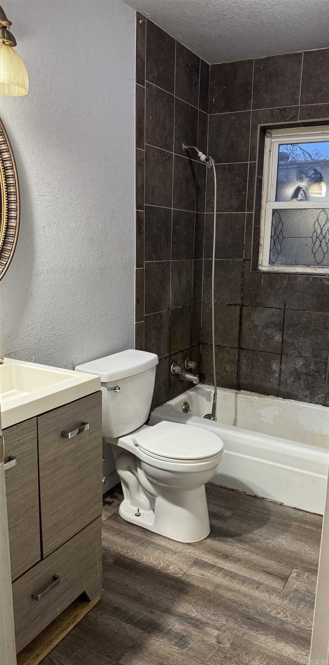 215 Pine Street Jonesboro, AR 72401