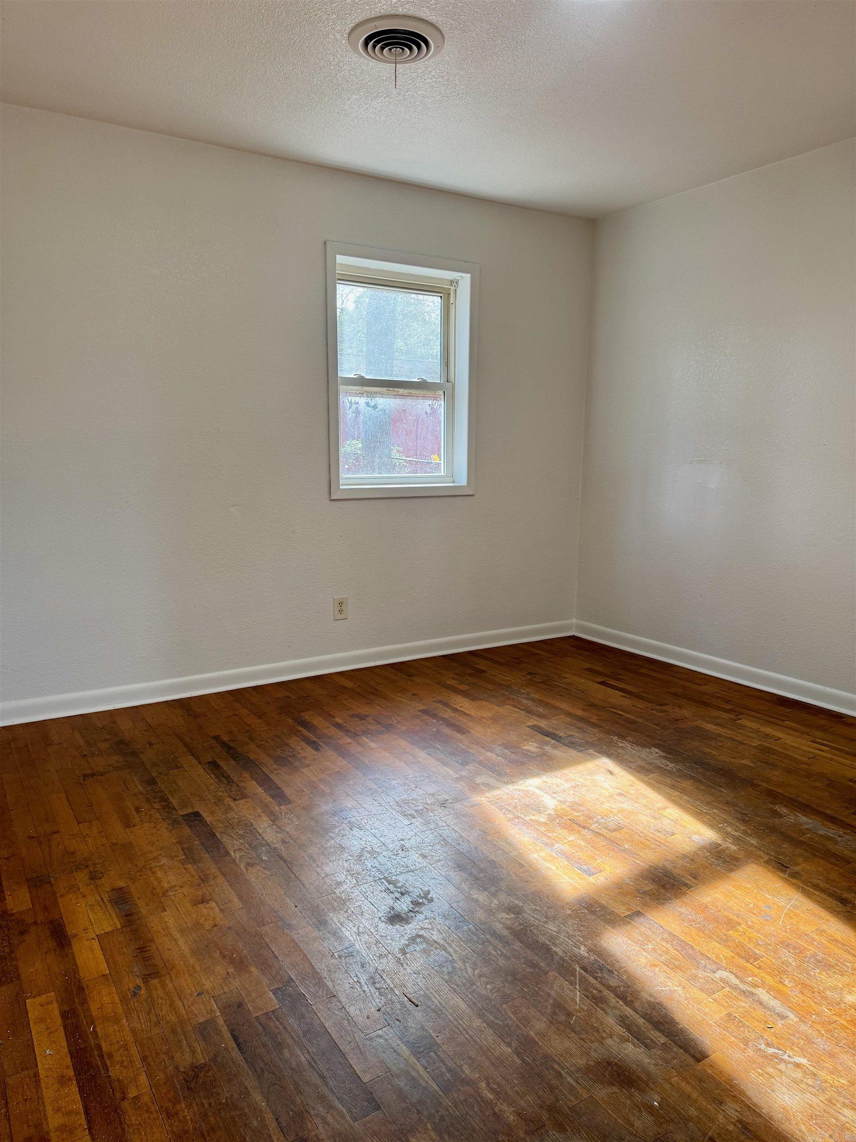 215 Pine Street Jonesboro, AR 72401