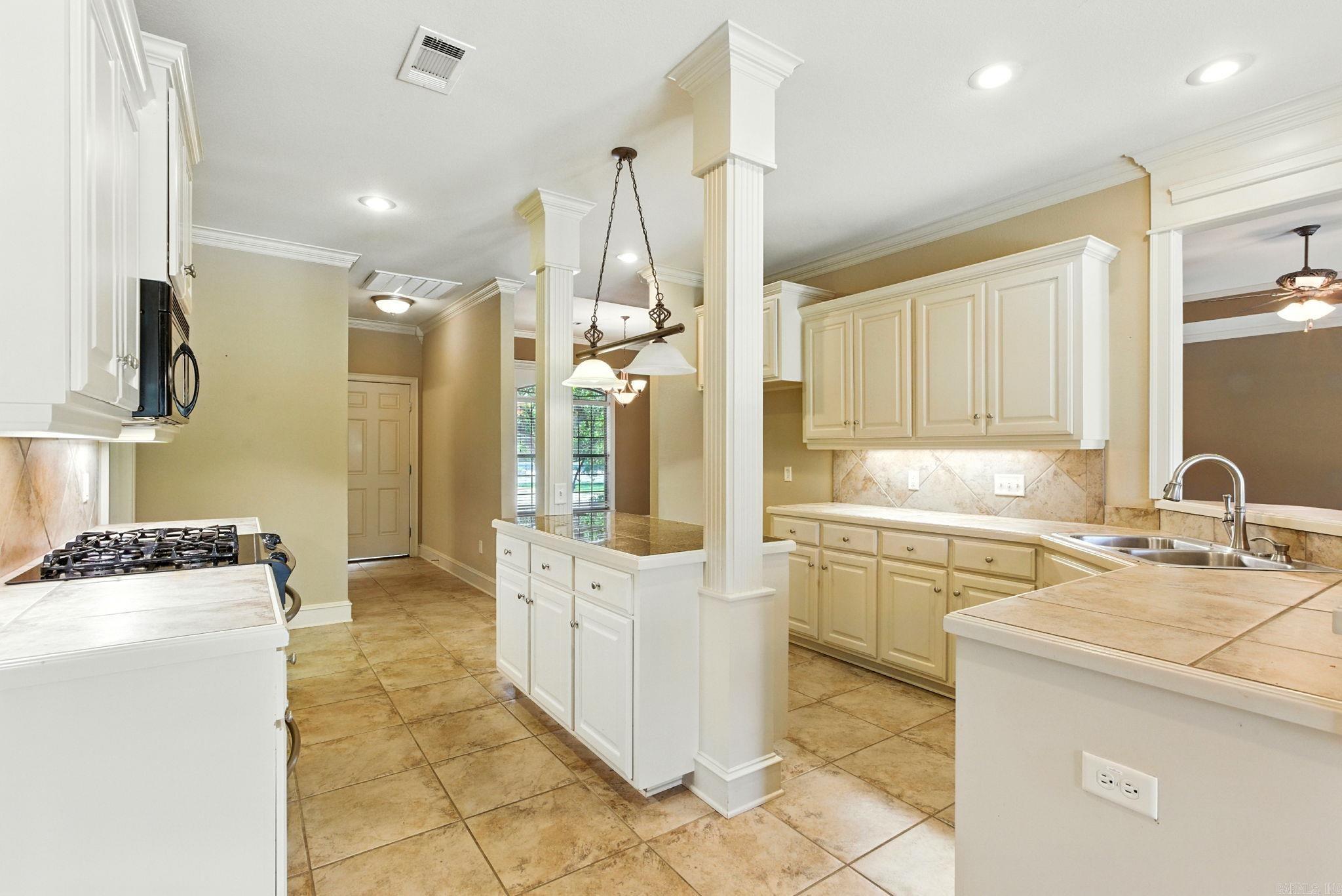 113 Bouriese  Maumelle, AR