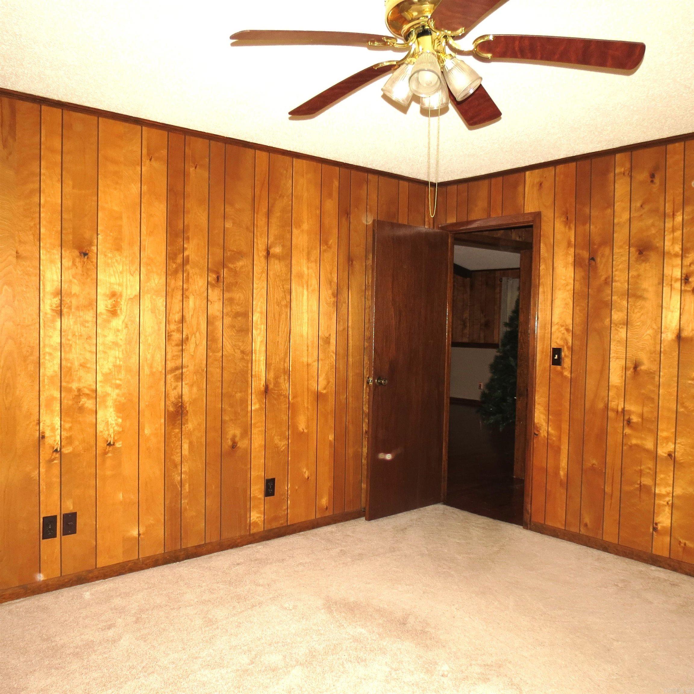 9201 Old Warren  Pine Bluff, AR