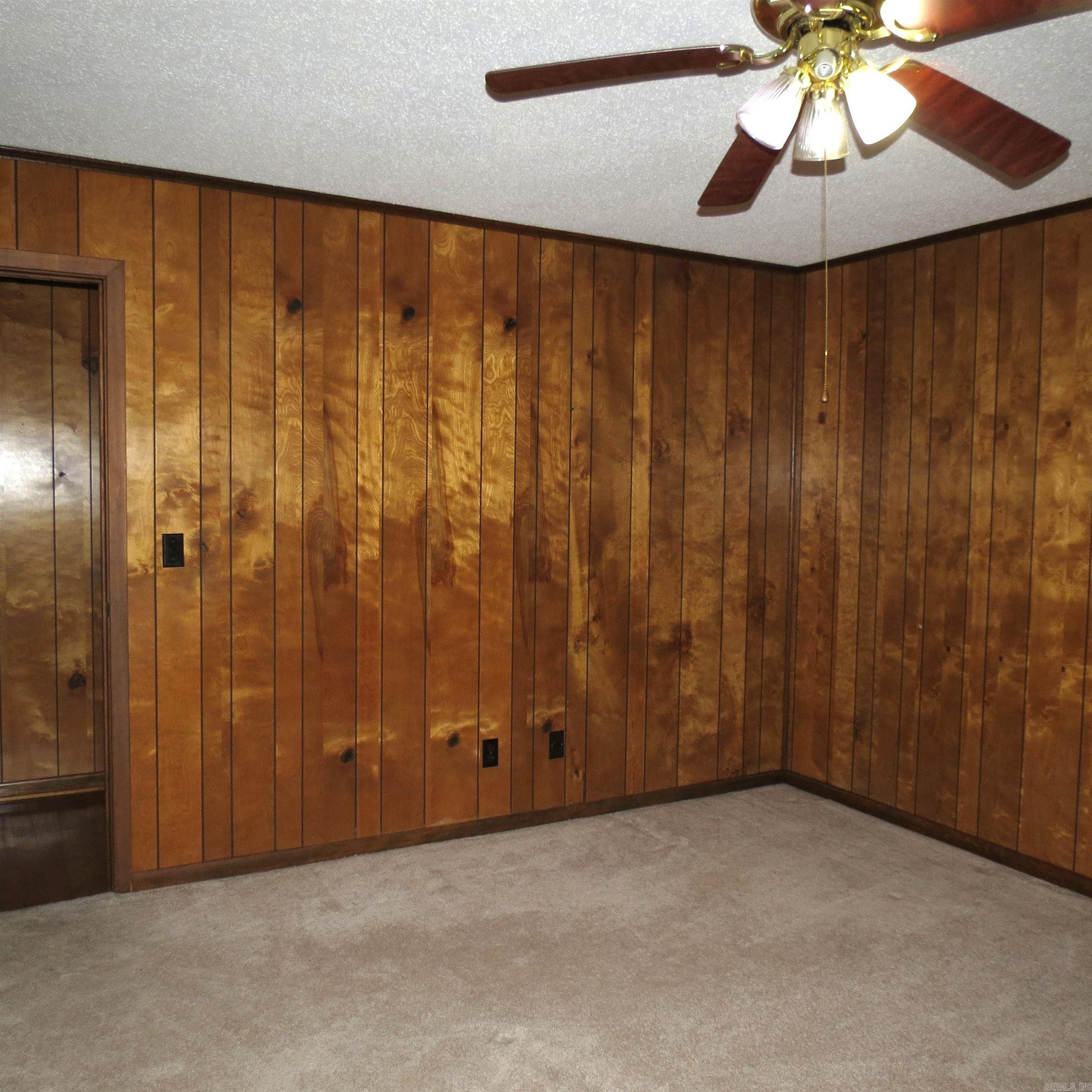 9201 Old Warren  Pine Bluff, AR