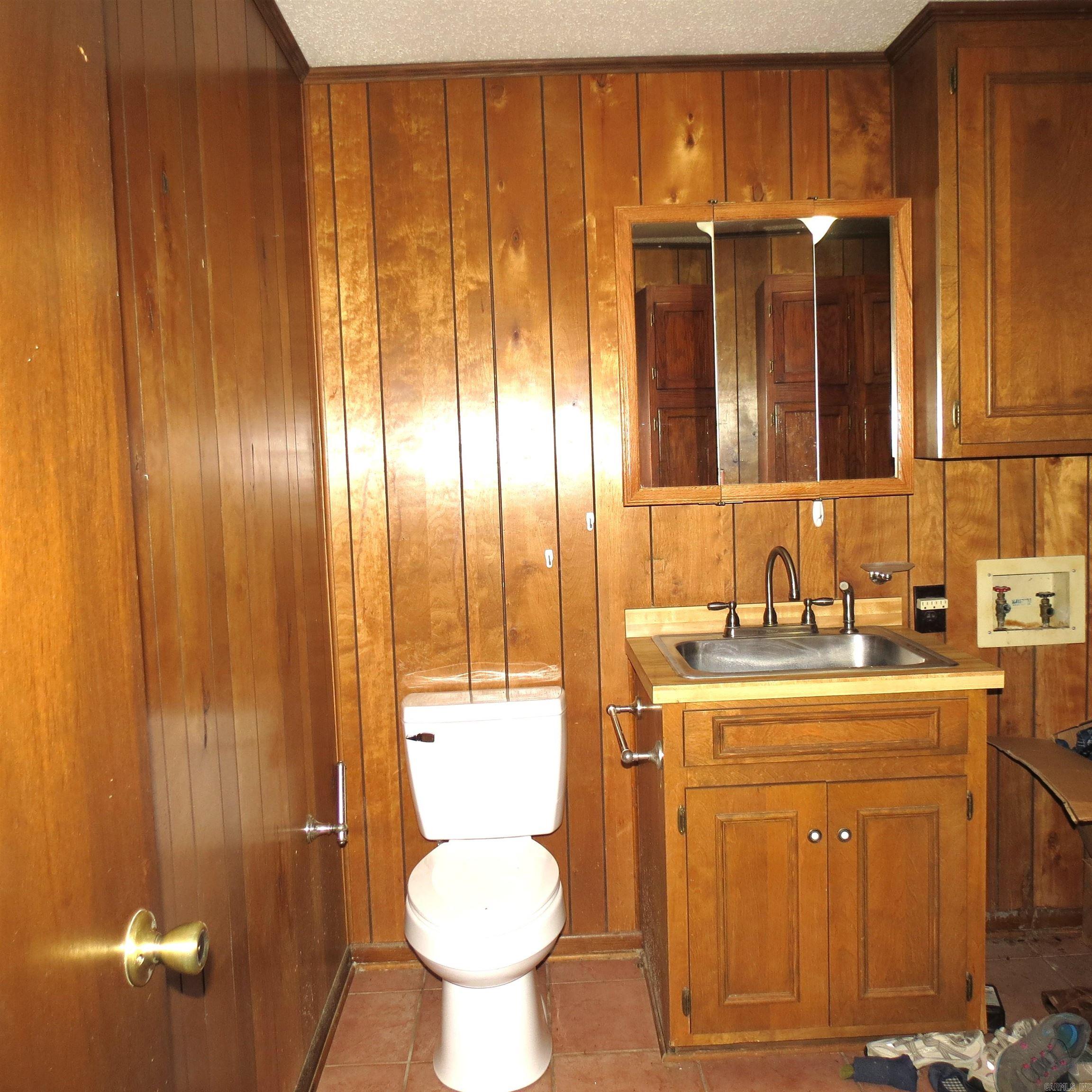 9201 Old Warren  Pine Bluff, AR