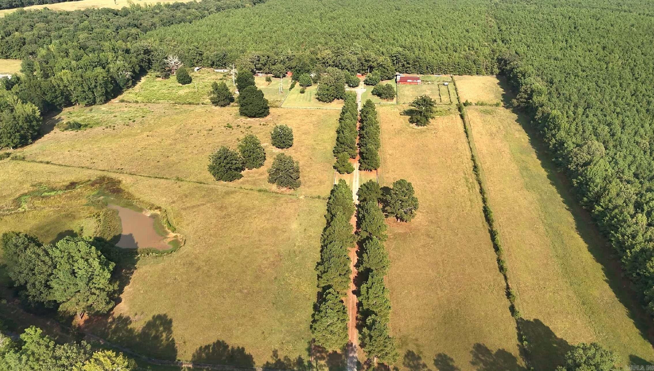 9201 Old Warren  Pine Bluff, AR