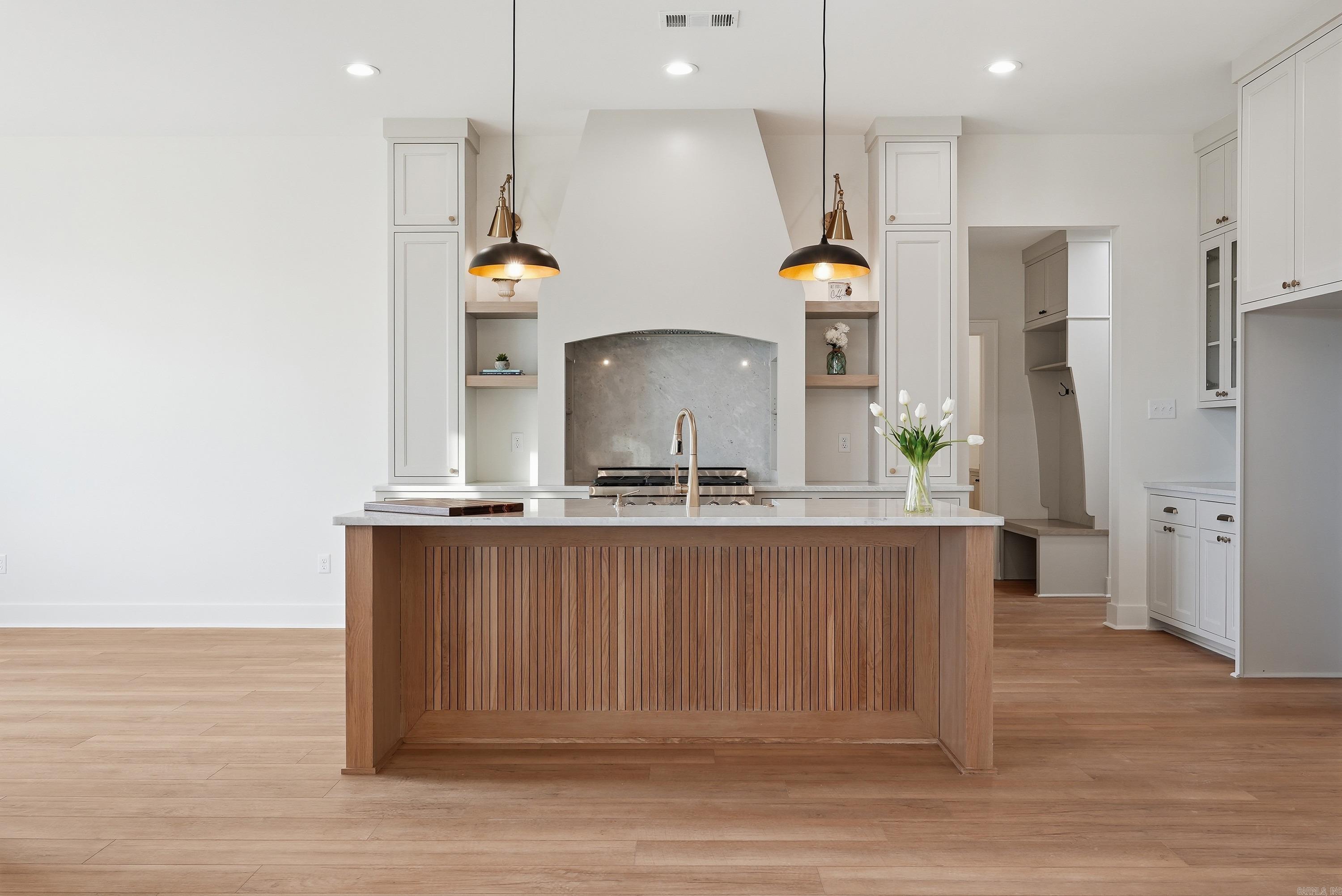 240 Castleberry  Greenbrier, AR