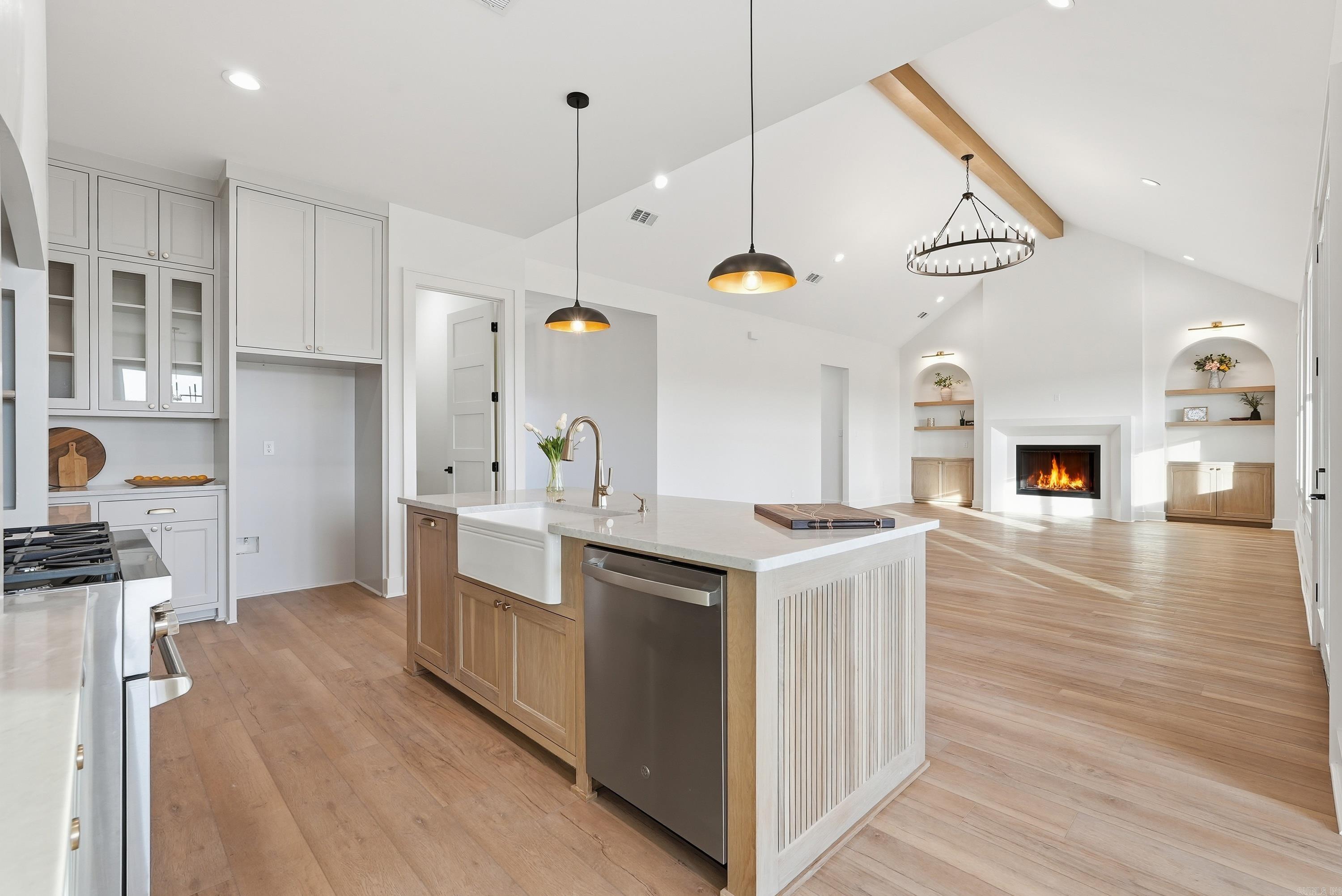 240 Castleberry  Greenbrier, AR