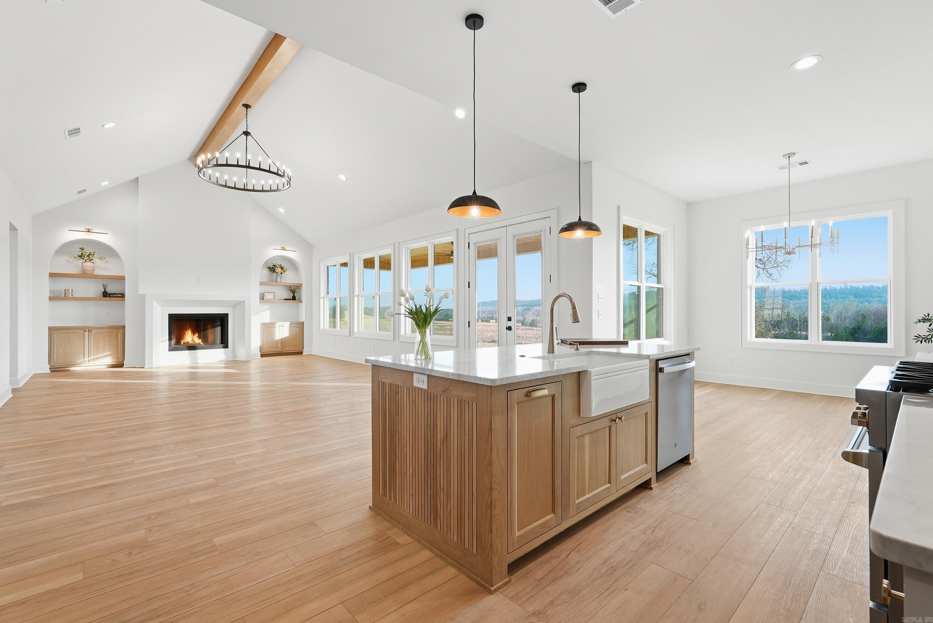 240 Castleberry  Greenbrier, AR