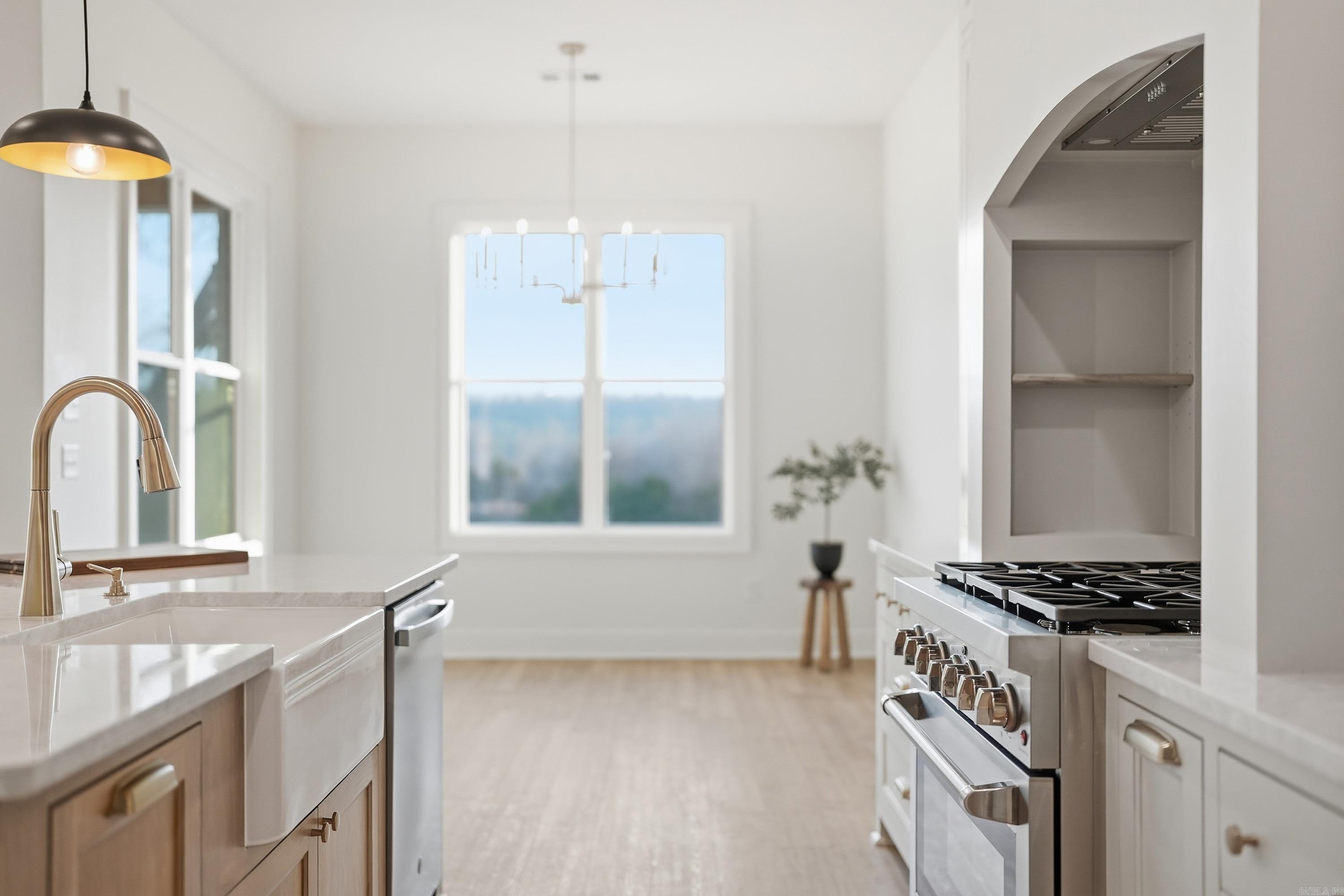 240 Castleberry  Greenbrier, AR