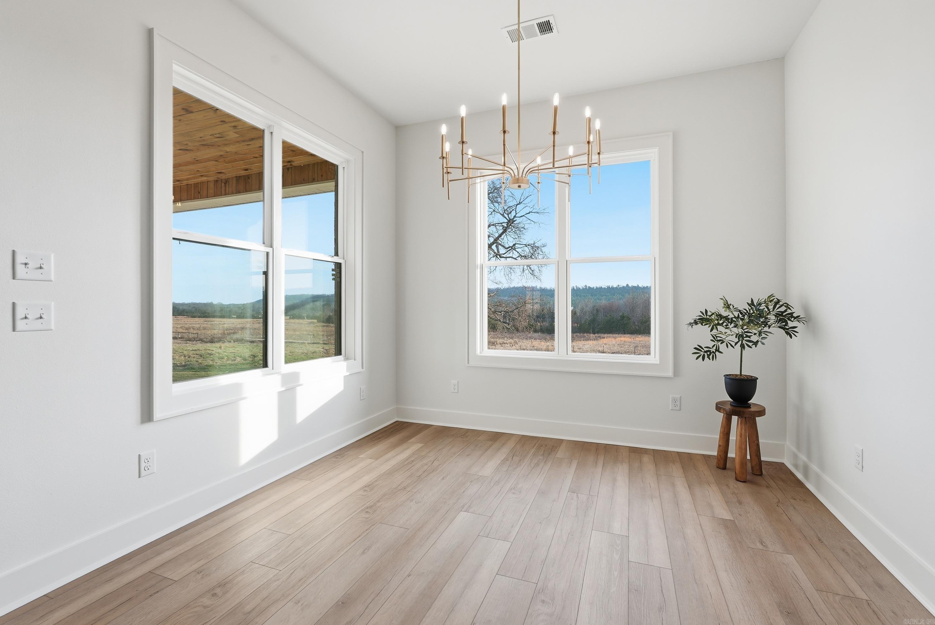 240 Castleberry  Greenbrier, AR