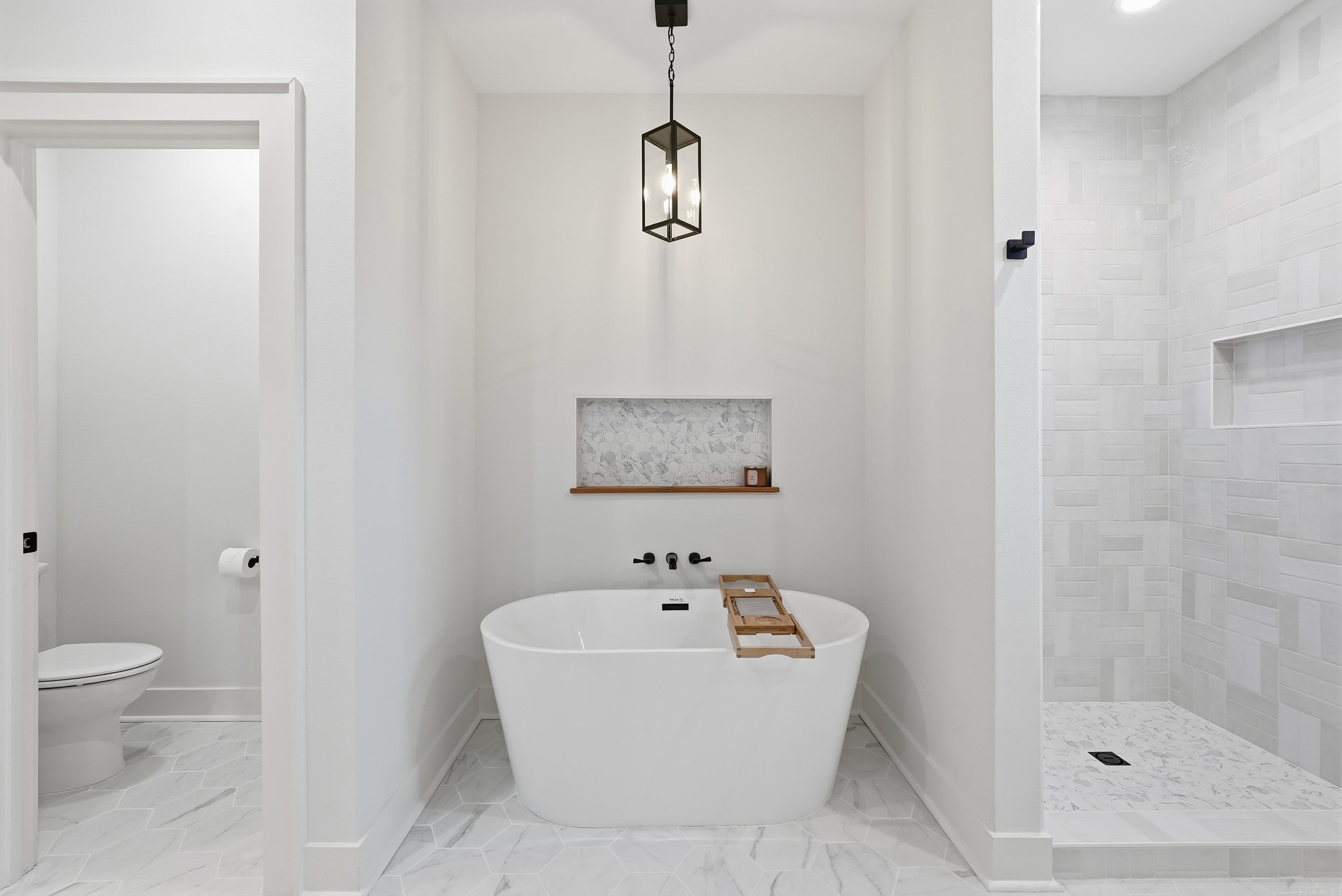 240 Castleberry  Greenbrier, AR