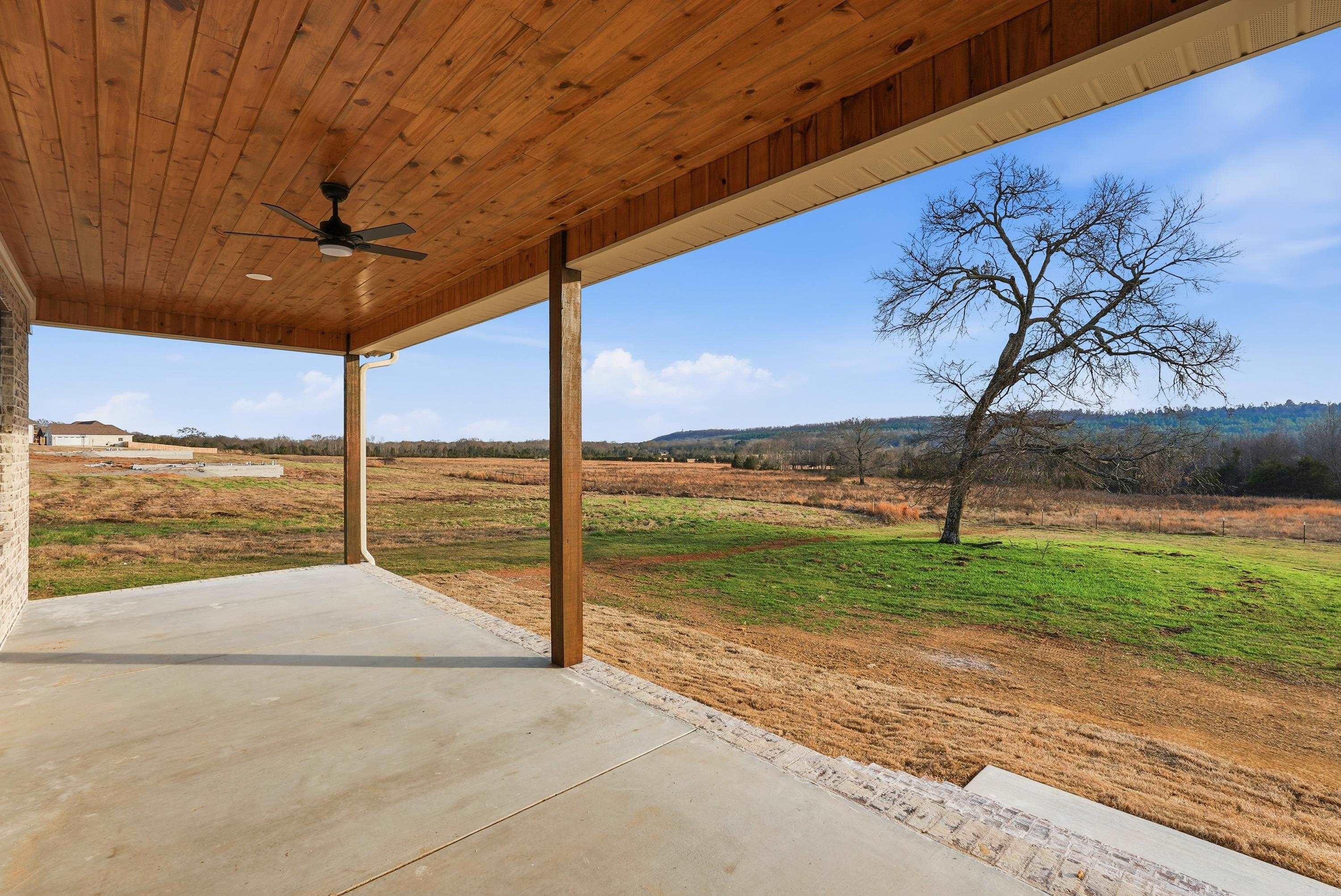 240 Castleberry  Greenbrier, AR