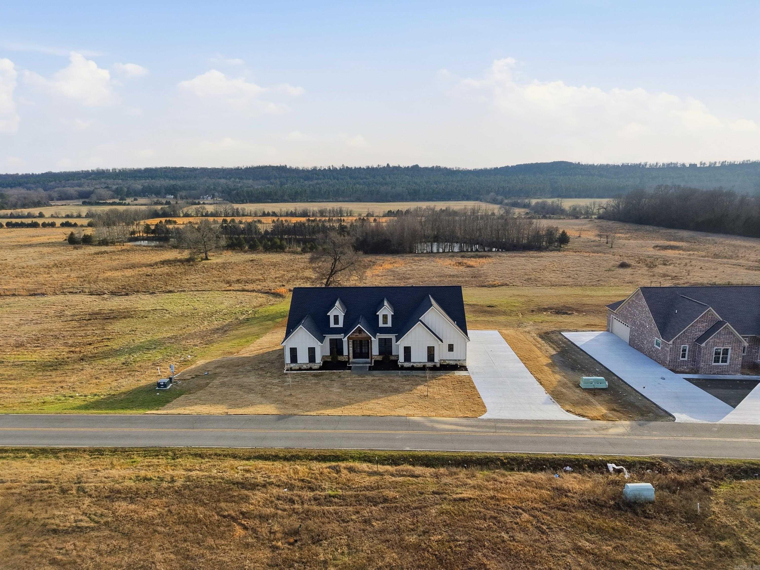 240 Castleberry  Greenbrier, AR